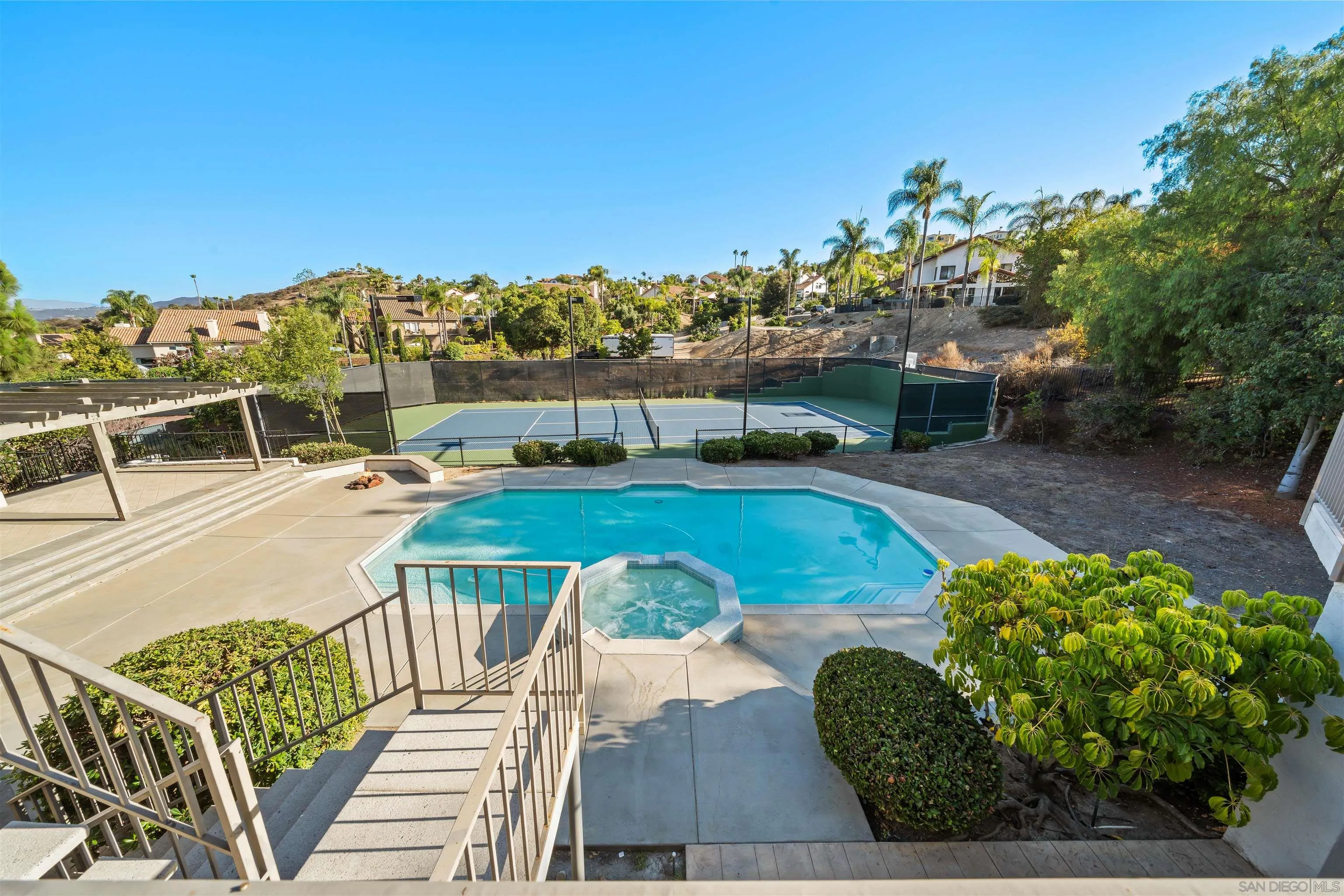 https://cdn.realtyfeed.com/cdn/127/250032587/6454129524083b7cc9e34163975a1d44.webp
