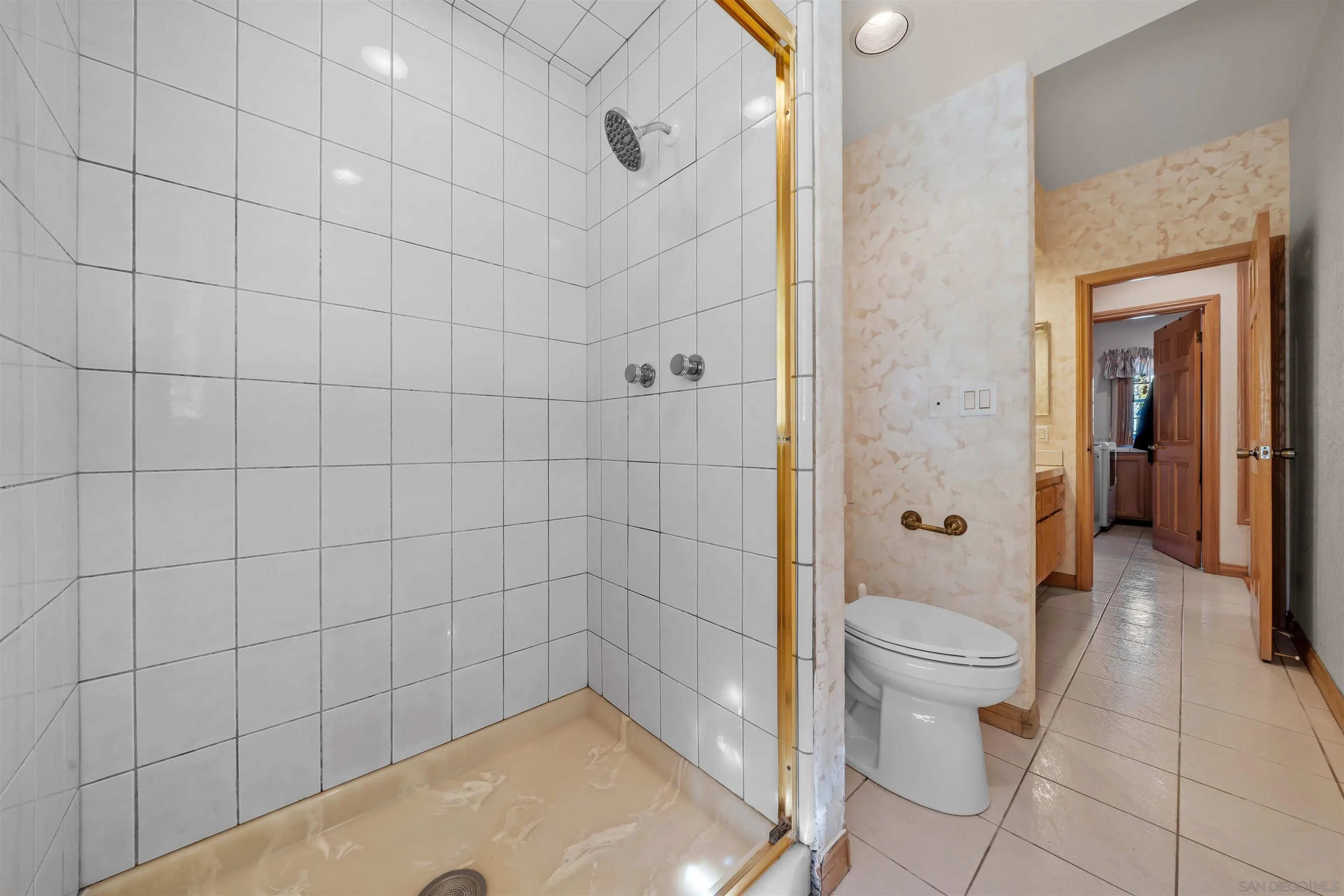 https://cdn.realtyfeed.com/cdn/127/250032587/75d31e1ce4a907342574b423b23e8ac5.webp