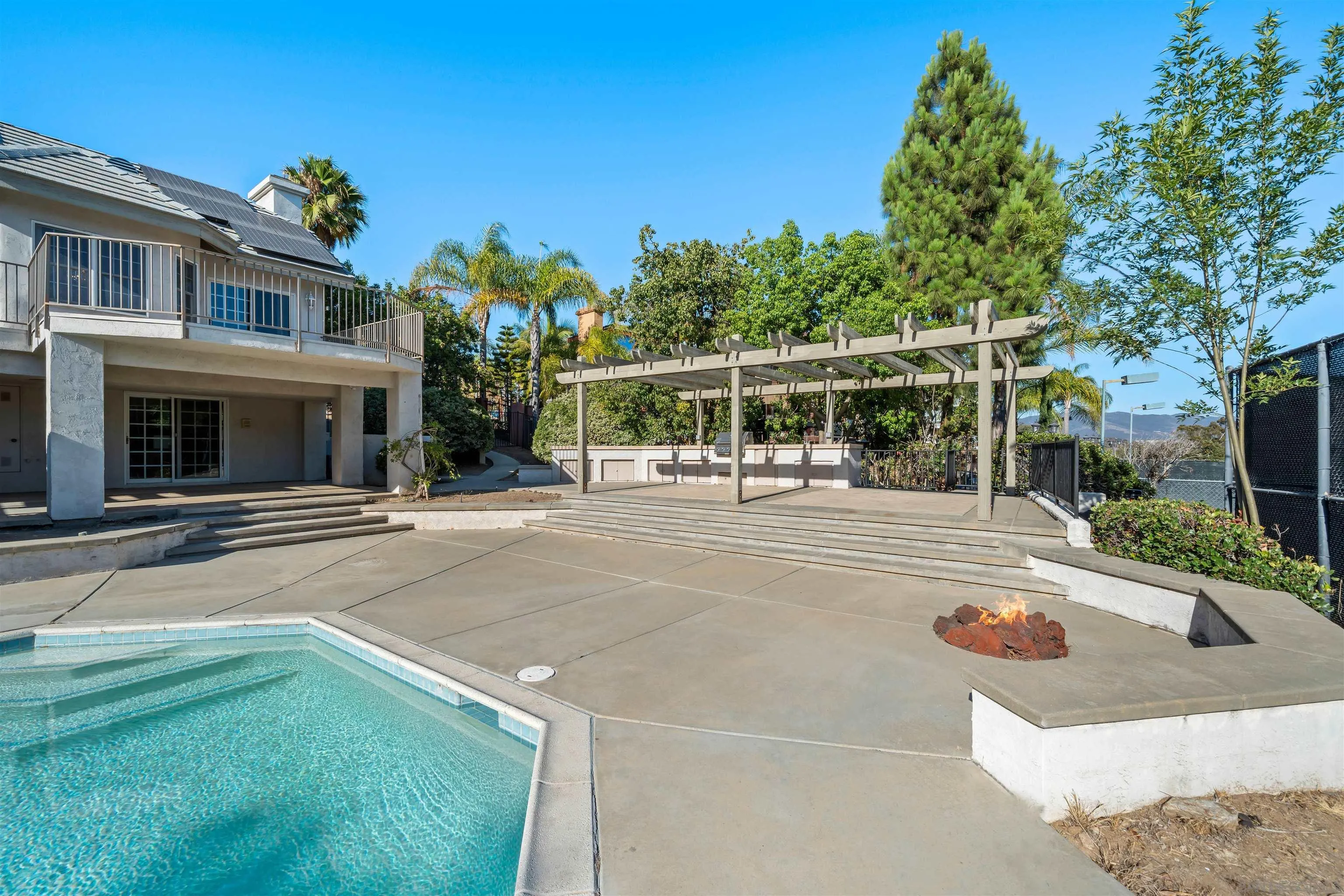 https://cdn.realtyfeed.com/cdn/127/250032587/86d712dd83281e5d65215cbdd55d1085.webp