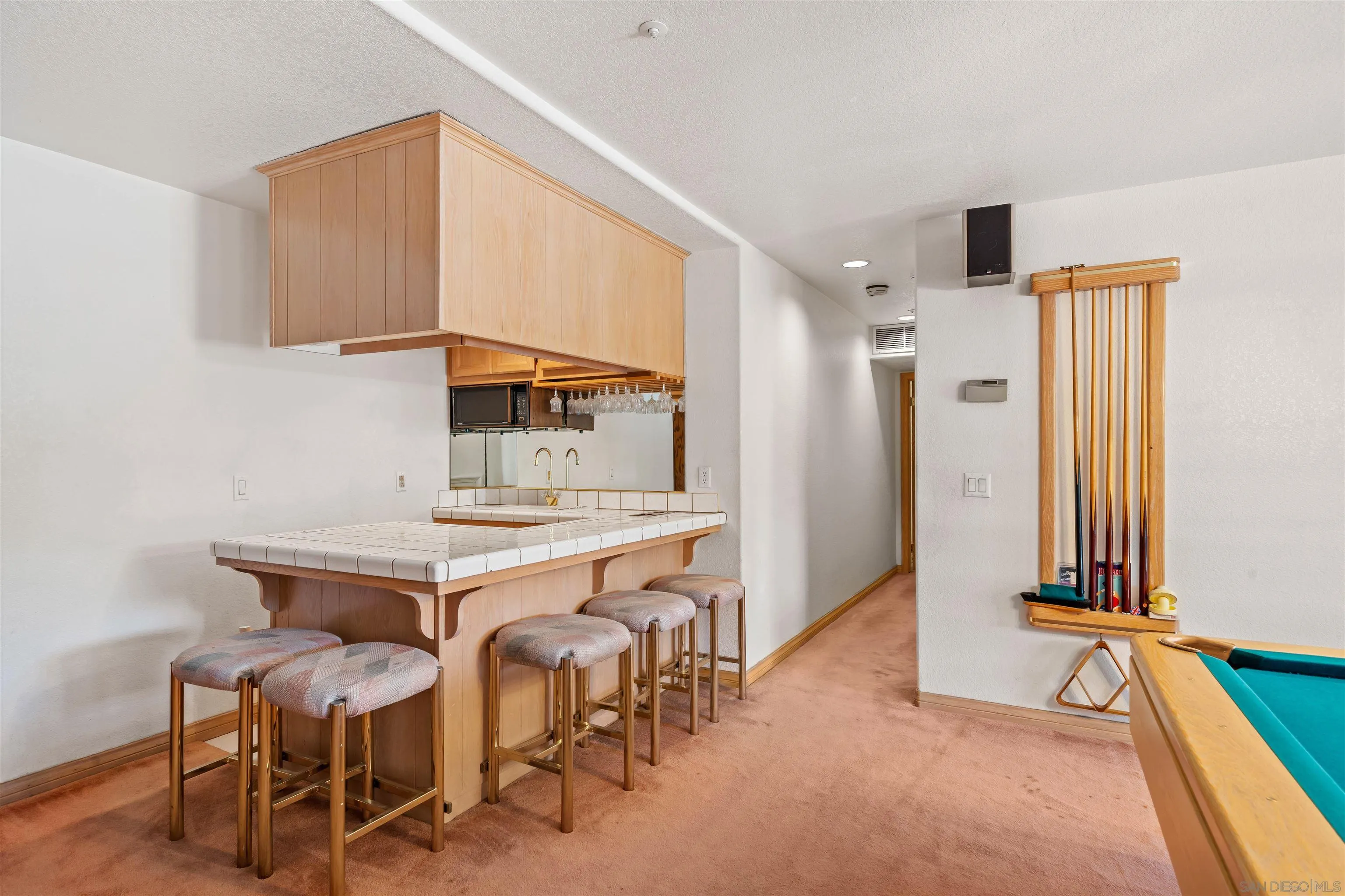 https://cdn.realtyfeed.com/cdn/127/250032587/c214d8d1e1dd22a3855654a9b5461b1c.webp