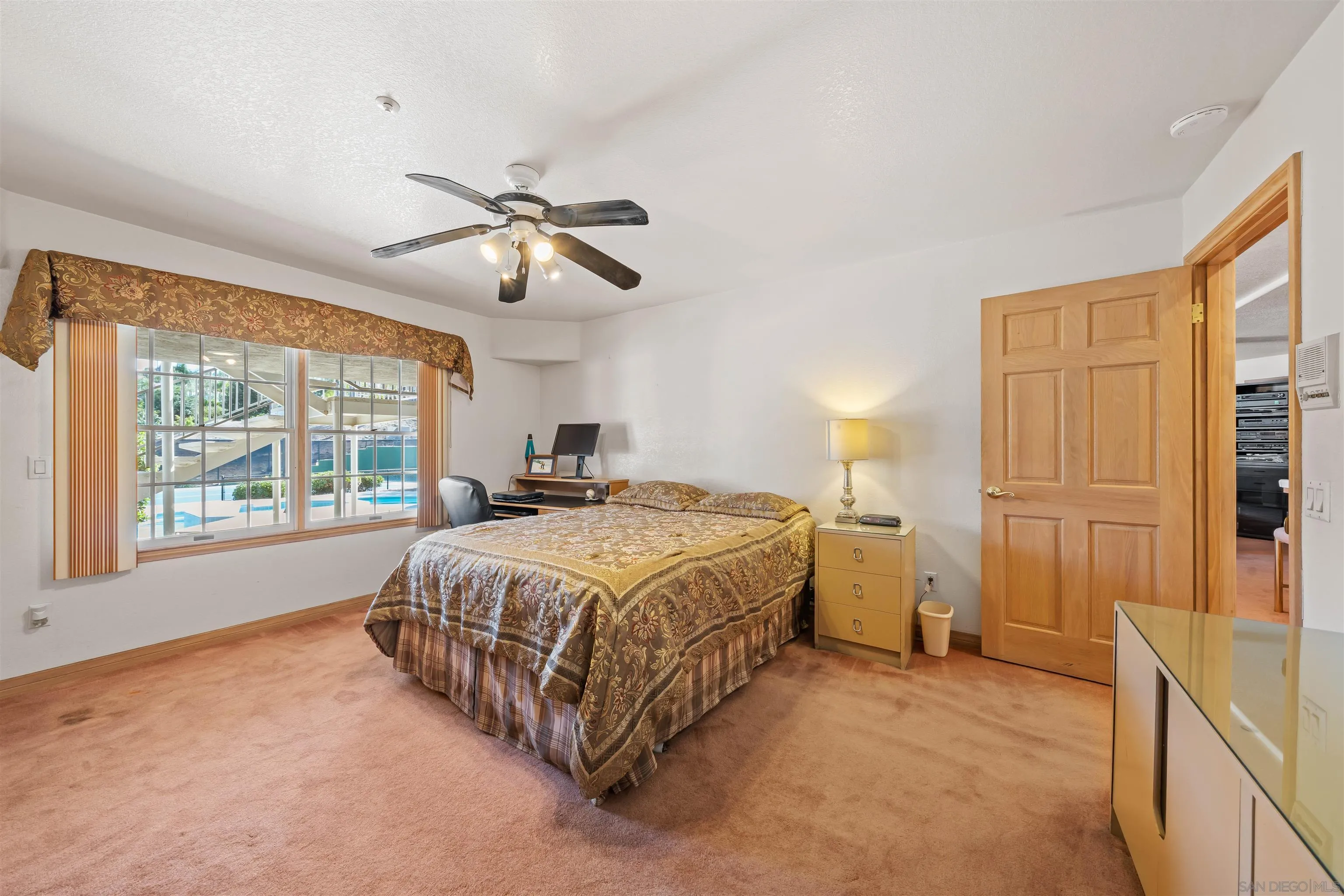 https://cdn.realtyfeed.com/cdn/127/250032587/e9a7607eb4f4ef18460c9e89c2431061.webp