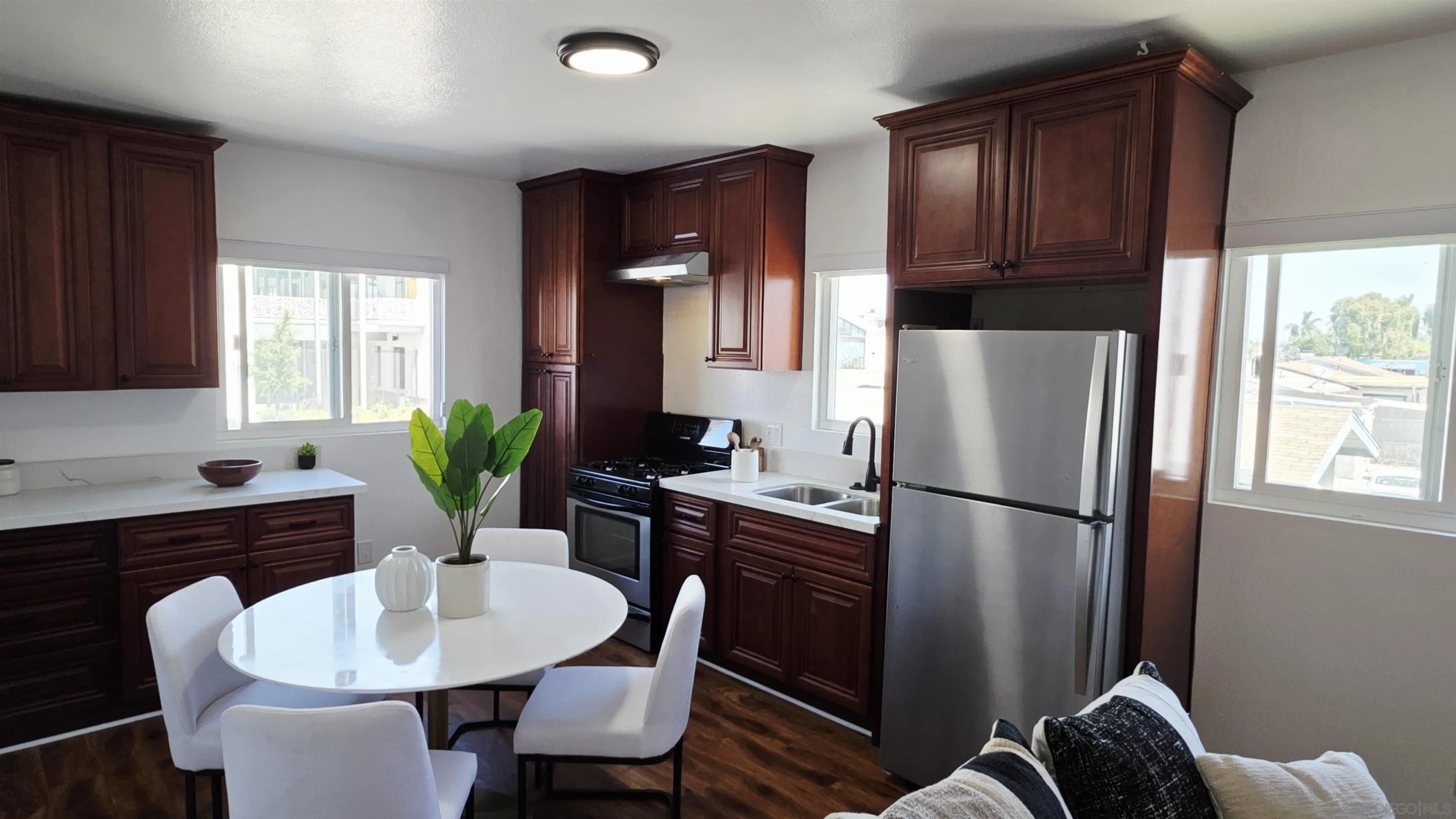 https://cdn.realtyfeed.com/cdn/127/250032598/102615f5857b0f7340e1957d64ded7f8.webp