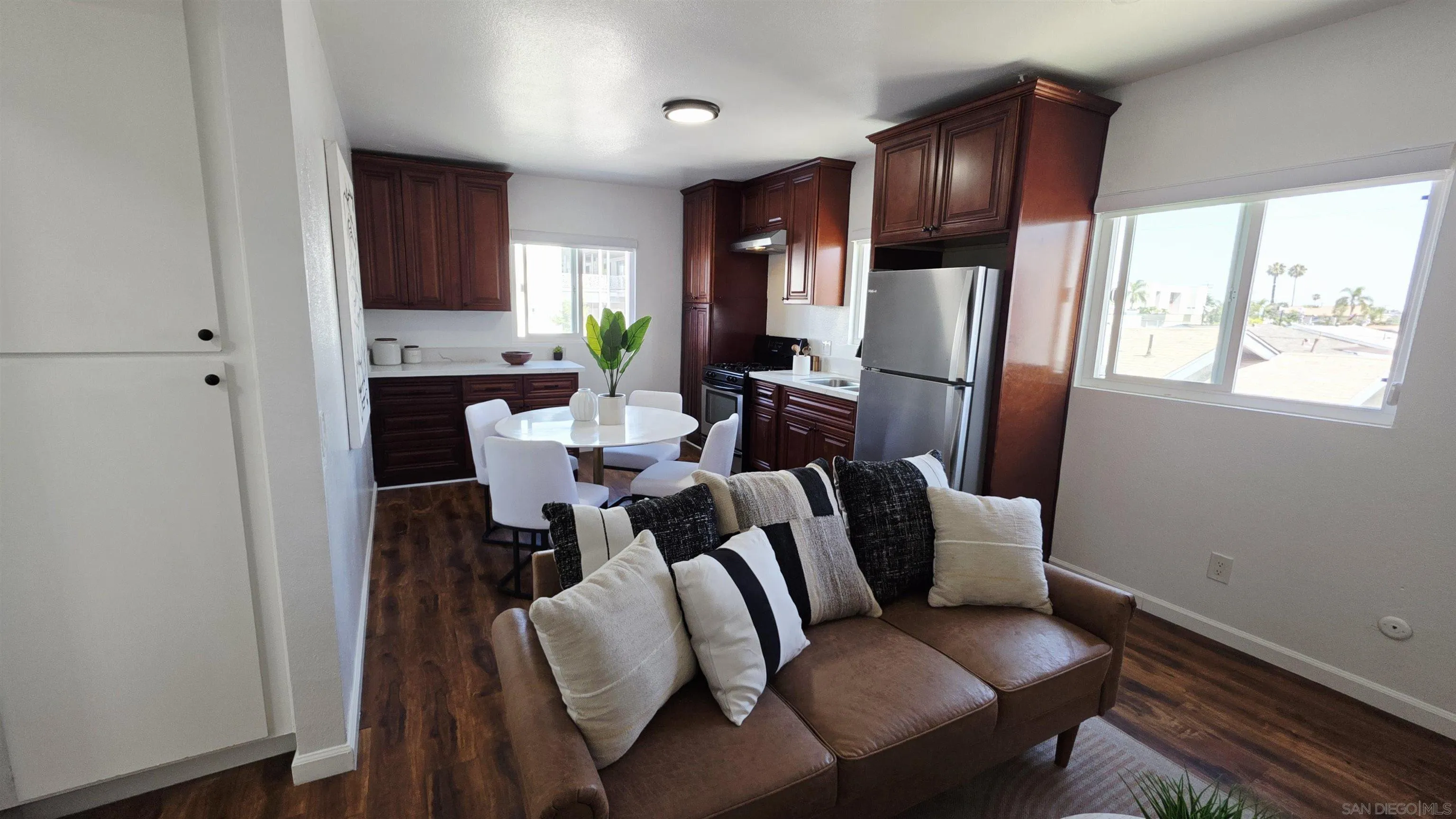 https://cdn.realtyfeed.com/cdn/127/250032598/18d207decba1141637eaf3a4a4b3176b.webp