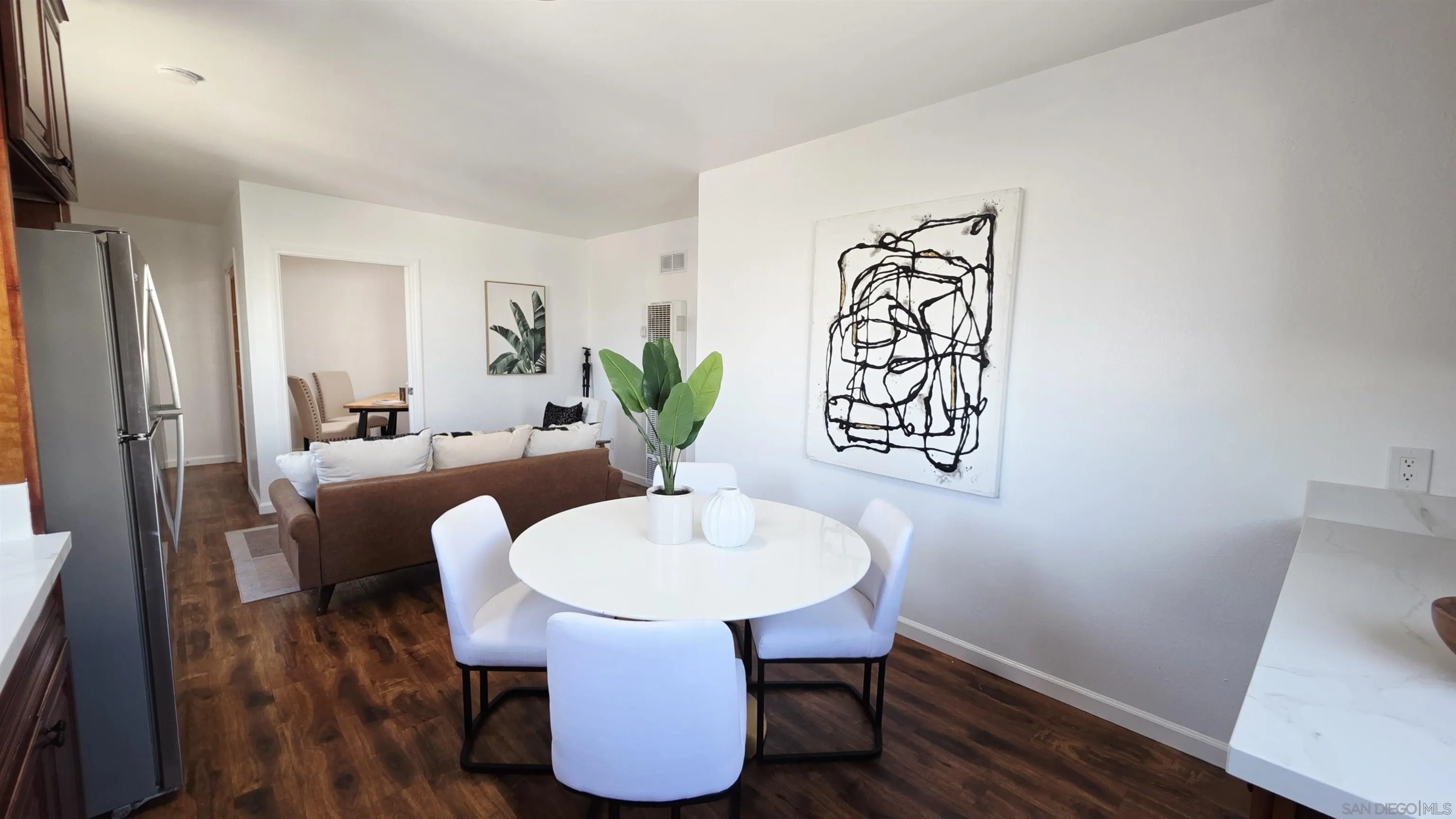 https://cdn.realtyfeed.com/cdn/127/250032598/2f14220ea16069628406b19095a12bee.webp