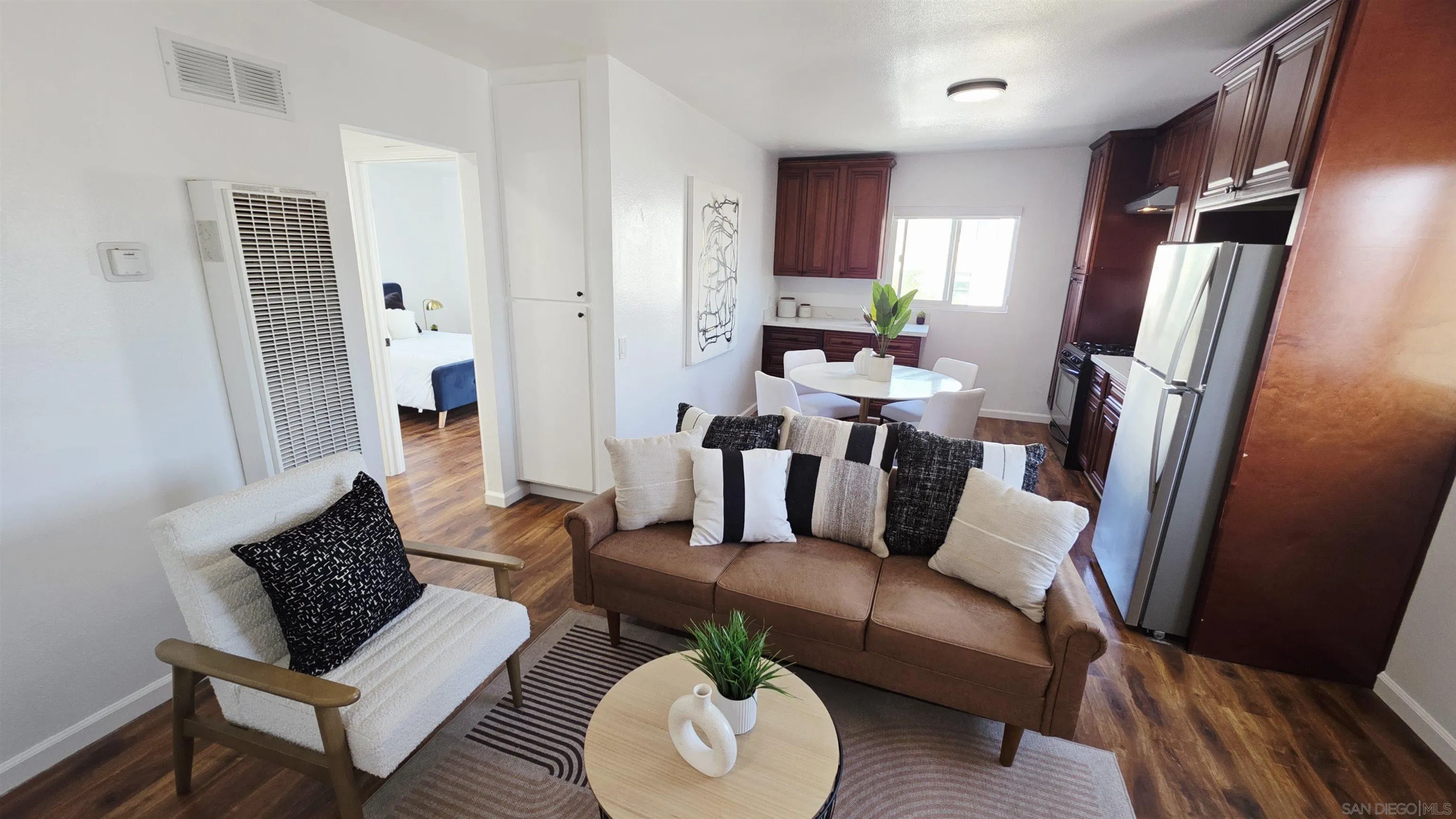 https://cdn.realtyfeed.com/cdn/127/250032598/4a43054a297dec314b1a25f1ead05854.webp