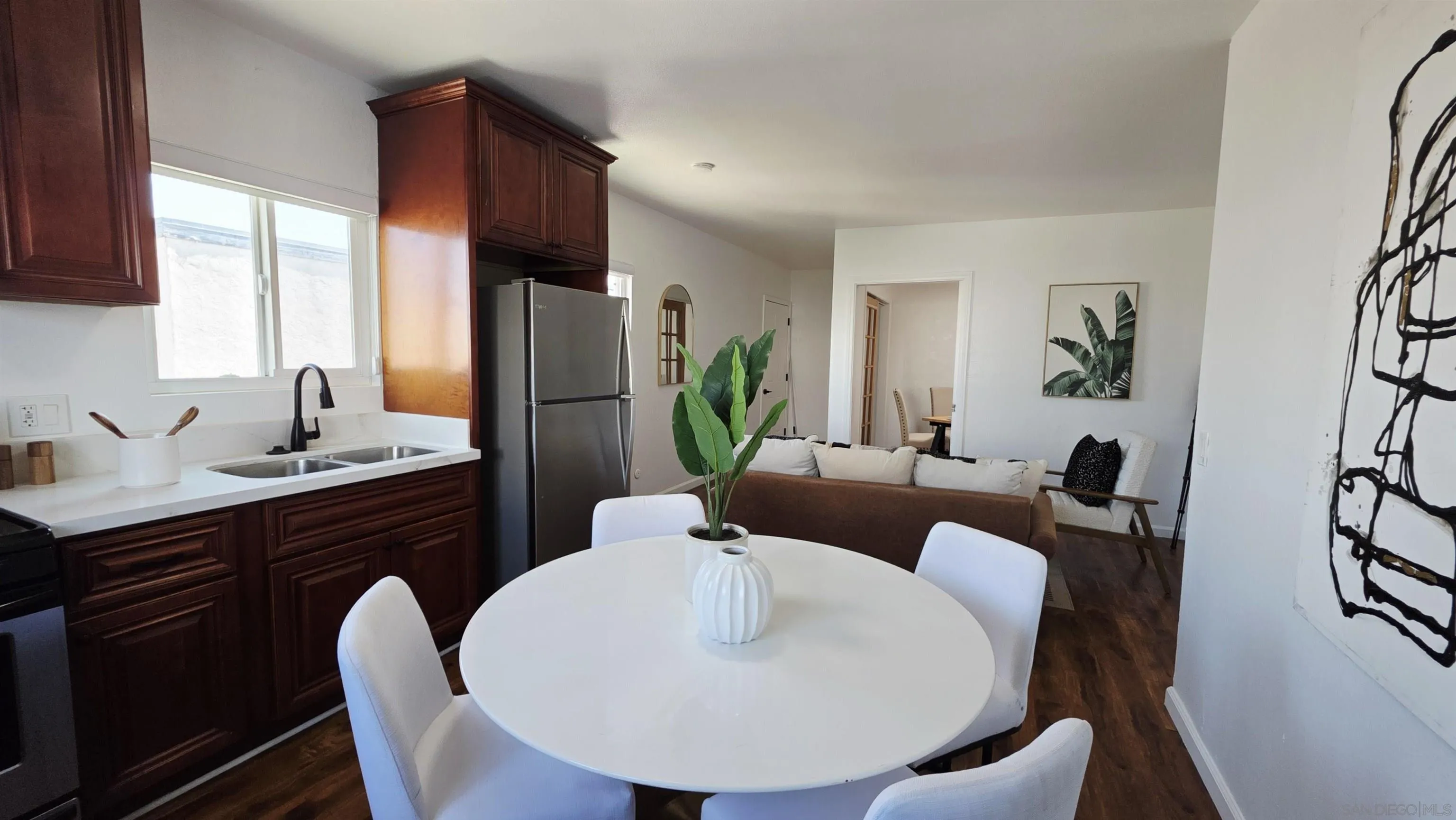 https://cdn.realtyfeed.com/cdn/127/250032598/595512eaee6c4d746d708520e02962bf.webp
