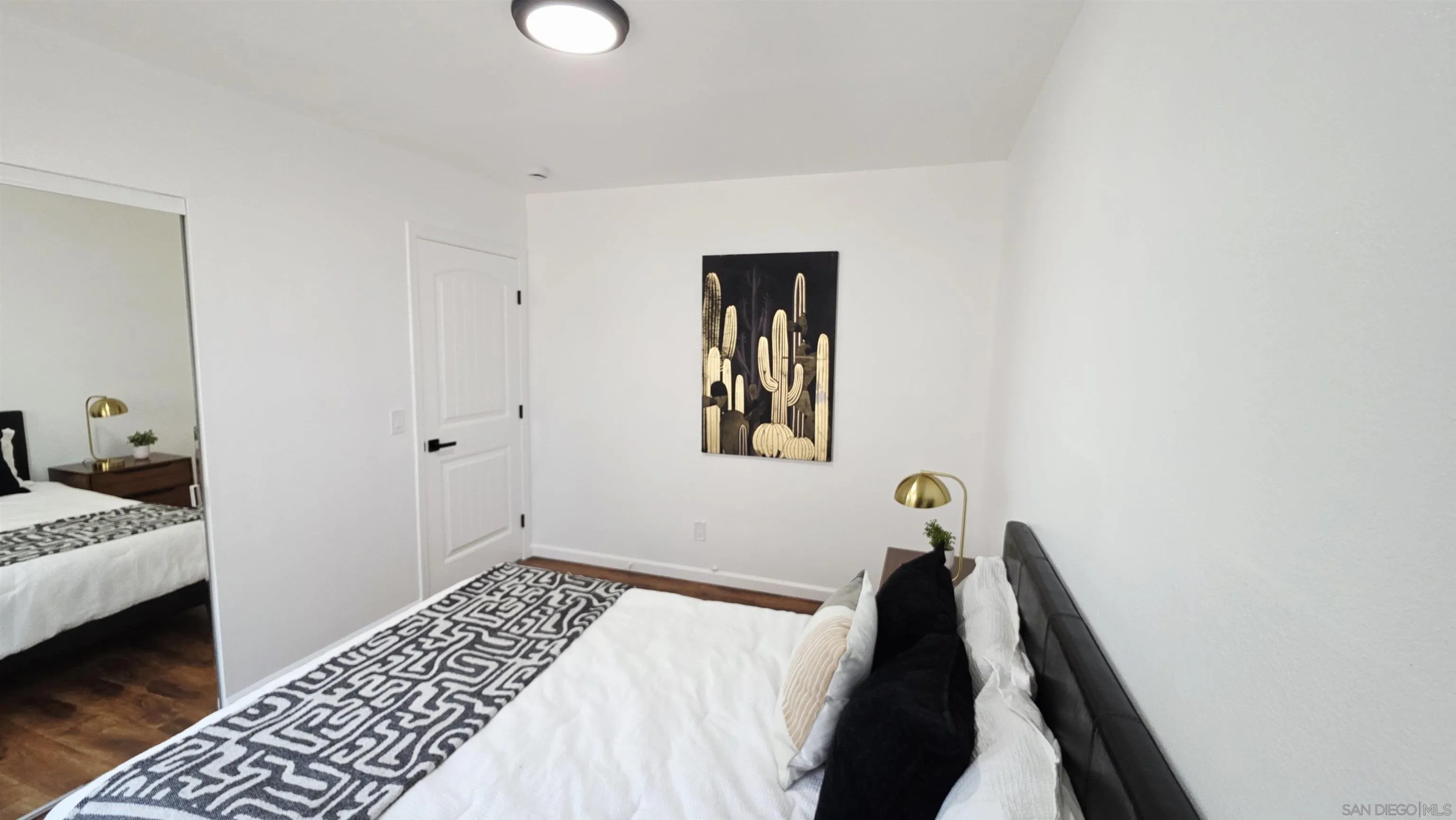 https://cdn.realtyfeed.com/cdn/127/250032598/64ec4da921d0080bf3fc0face24277c5.webp
