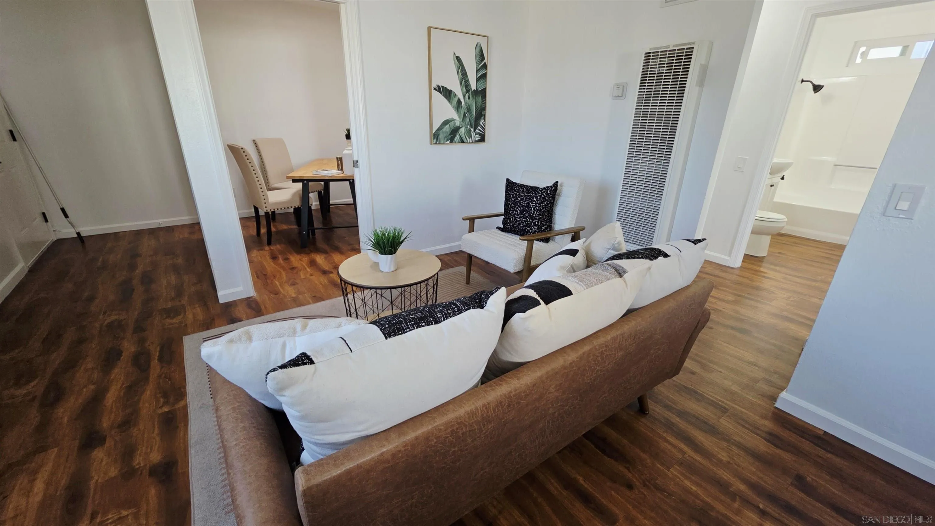https://cdn.realtyfeed.com/cdn/127/250032598/ab0df81cc6cf98577b45e5db60f7adb4.webp