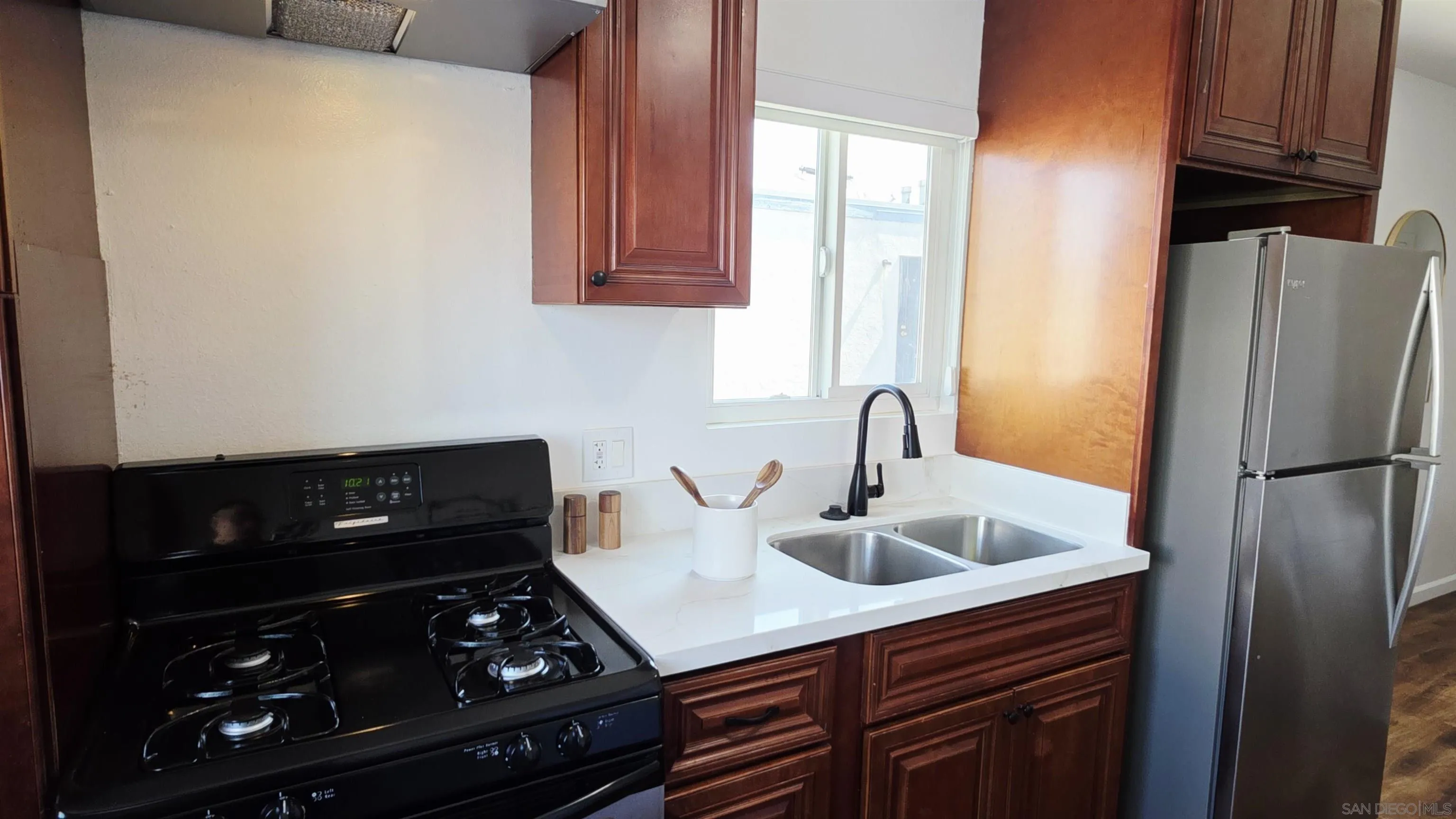 https://cdn.realtyfeed.com/cdn/127/250032598/e45ccb0ef553a86abbb1848f65a0ea7f.webp