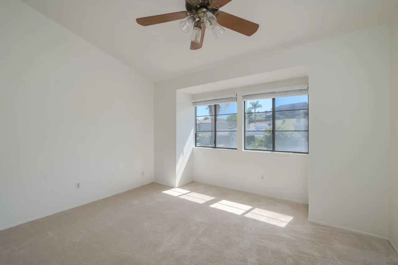 Photo #17: 250032601 Listing: Photo #17