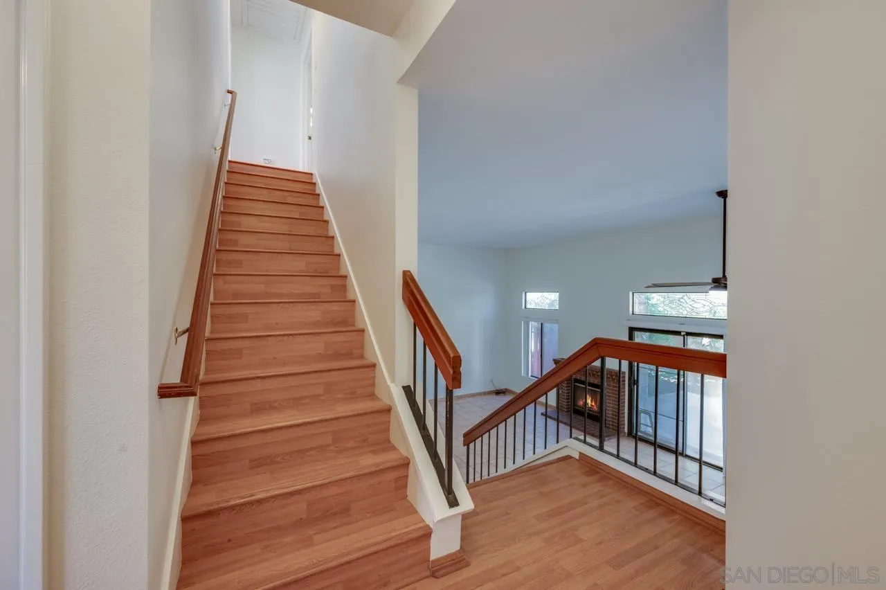 Photo #2: 250032601 Listing 