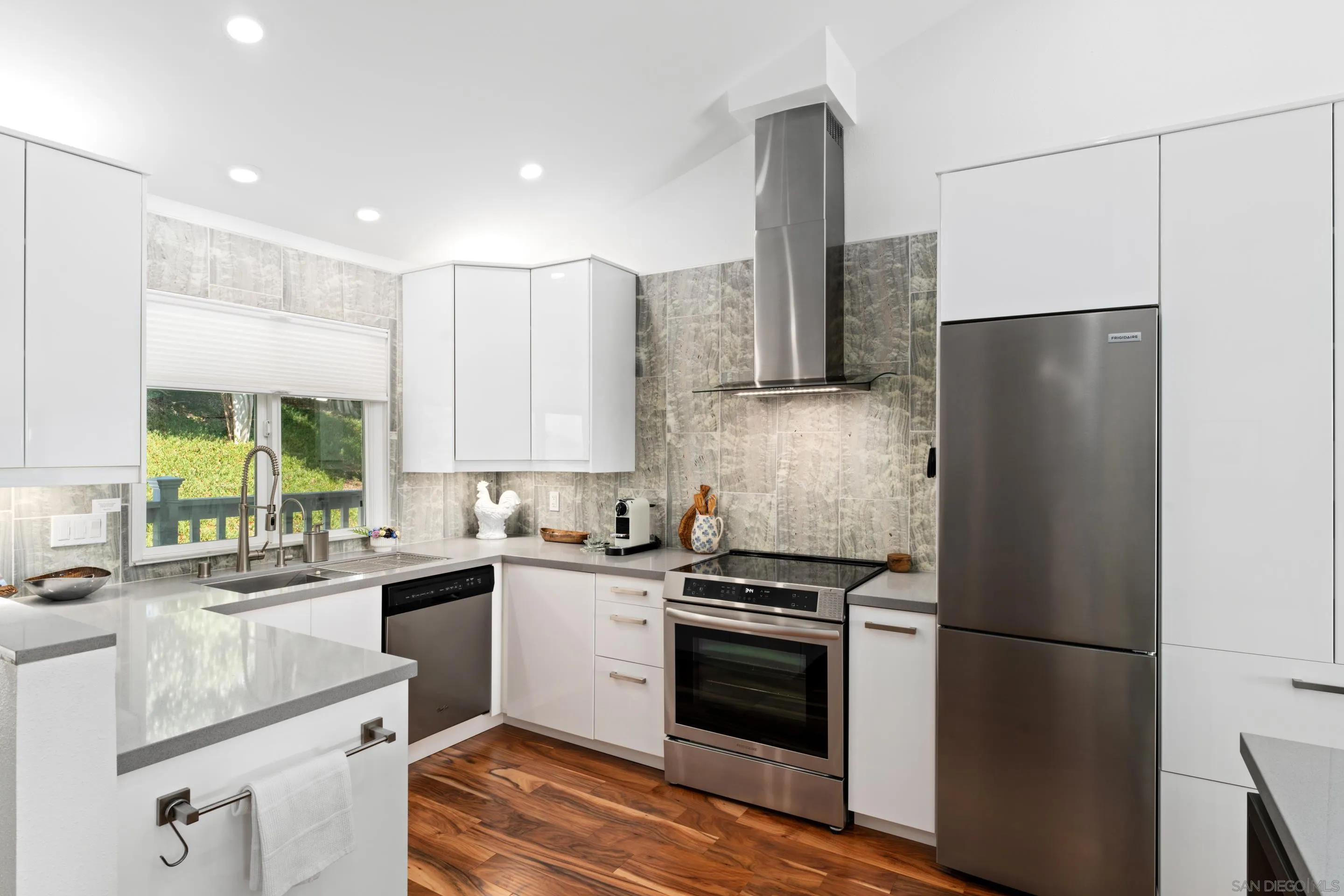 https://cdn.realtyfeed.com/cdn/127/250032606/b3eb03f122ee39b276864d4edc194a8e.webp
