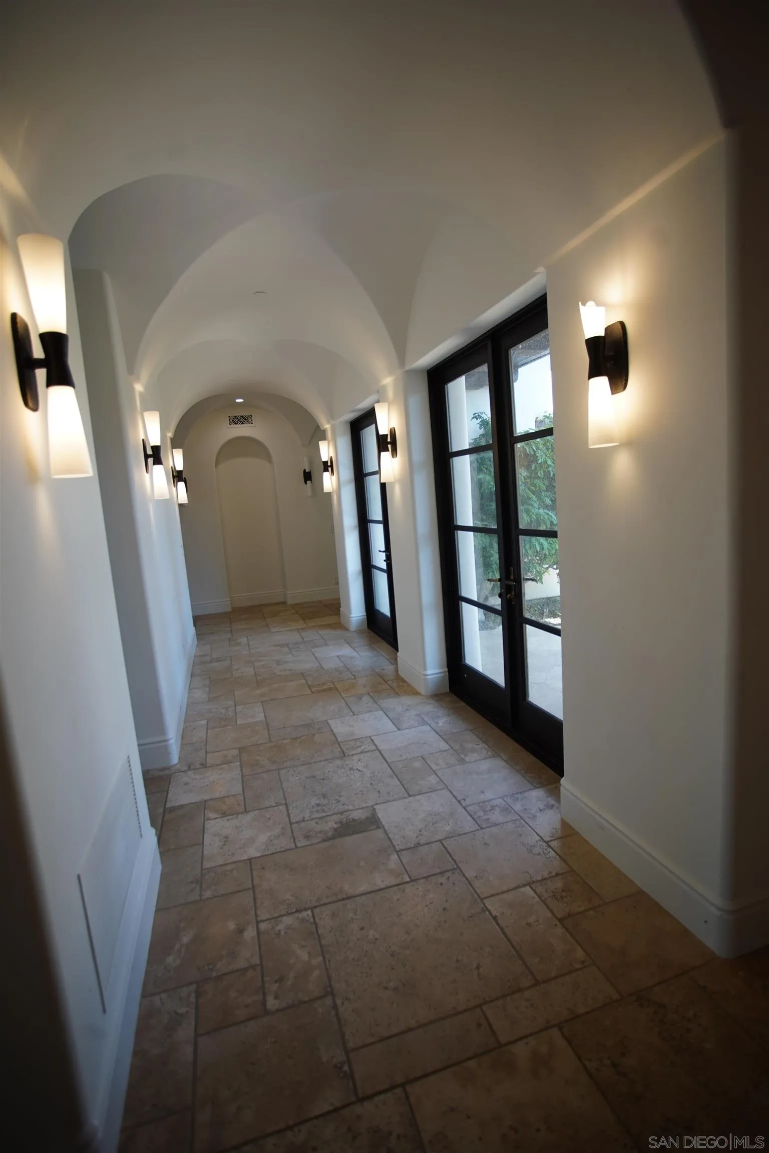 https://cdn.realtyfeed.com/cdn/127/250032633/341b3fbcc8dfee40fa1795f5f2a02015.webp