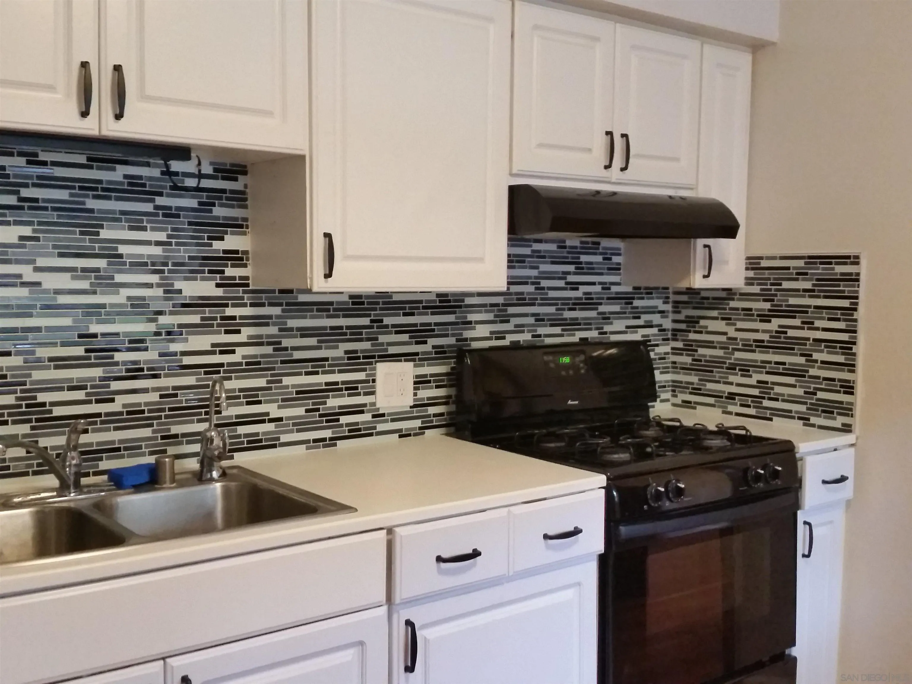 https://cdn.realtyfeed.com/cdn/127/250032672/2b1a2997d4fa69dac976b32c9a6672f7.webp