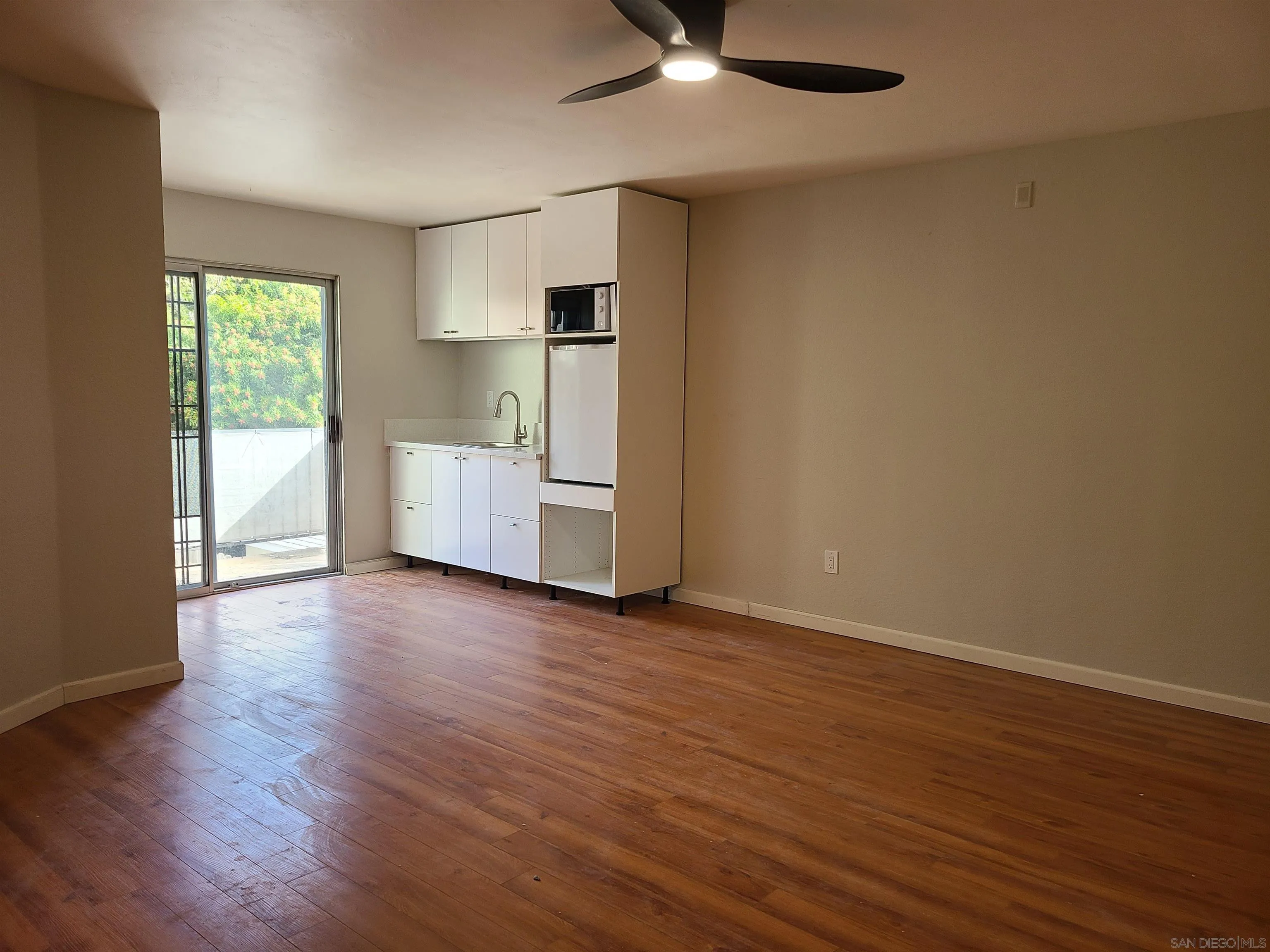 https://cdn.realtyfeed.com/cdn/127/250032672/400162d8516d76b477775ec84ddfc5f3.webp