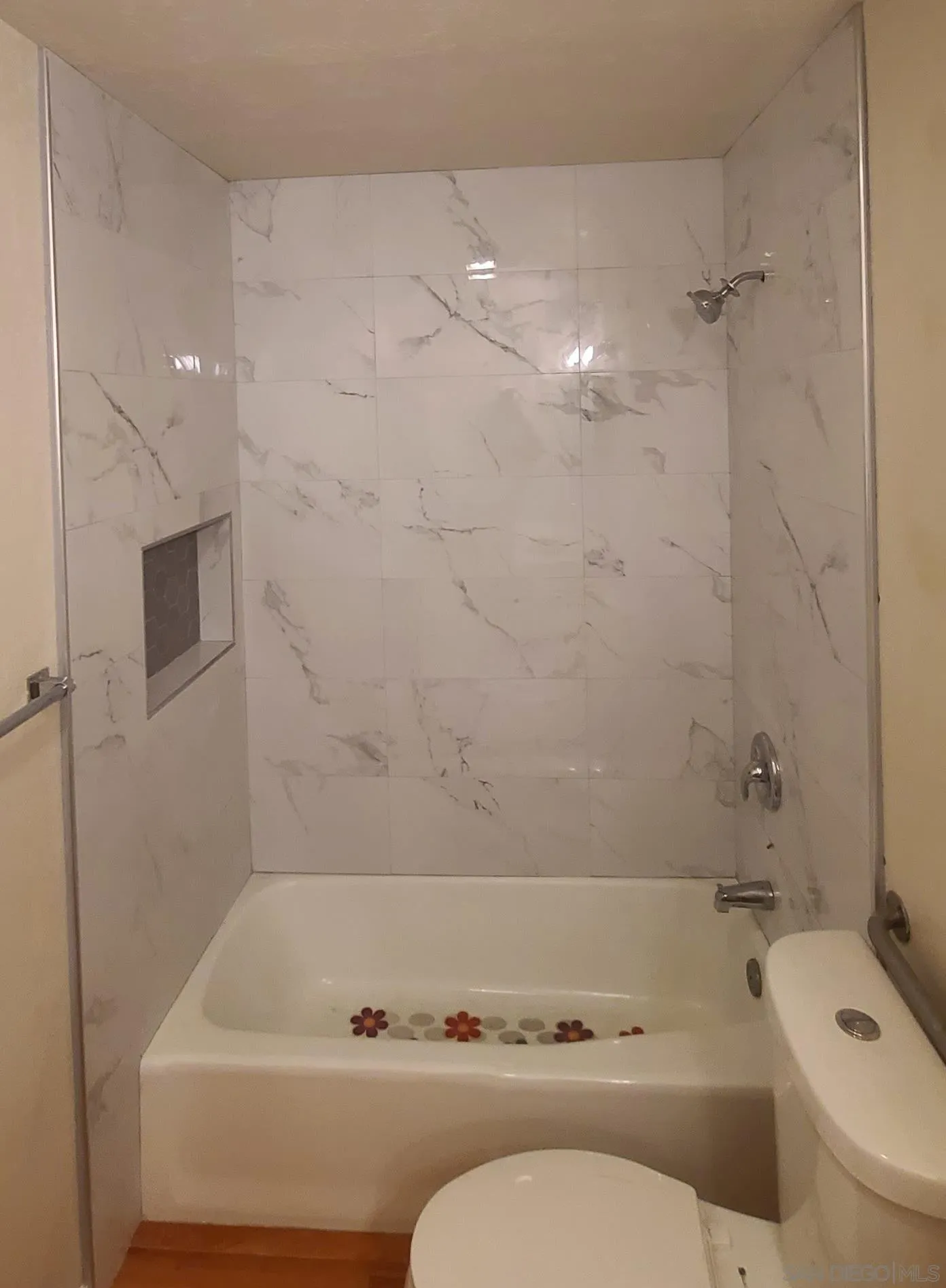 https://cdn.realtyfeed.com/cdn/127/250032672/992a02f4002d7c87ae47c7706322bbed.webp
