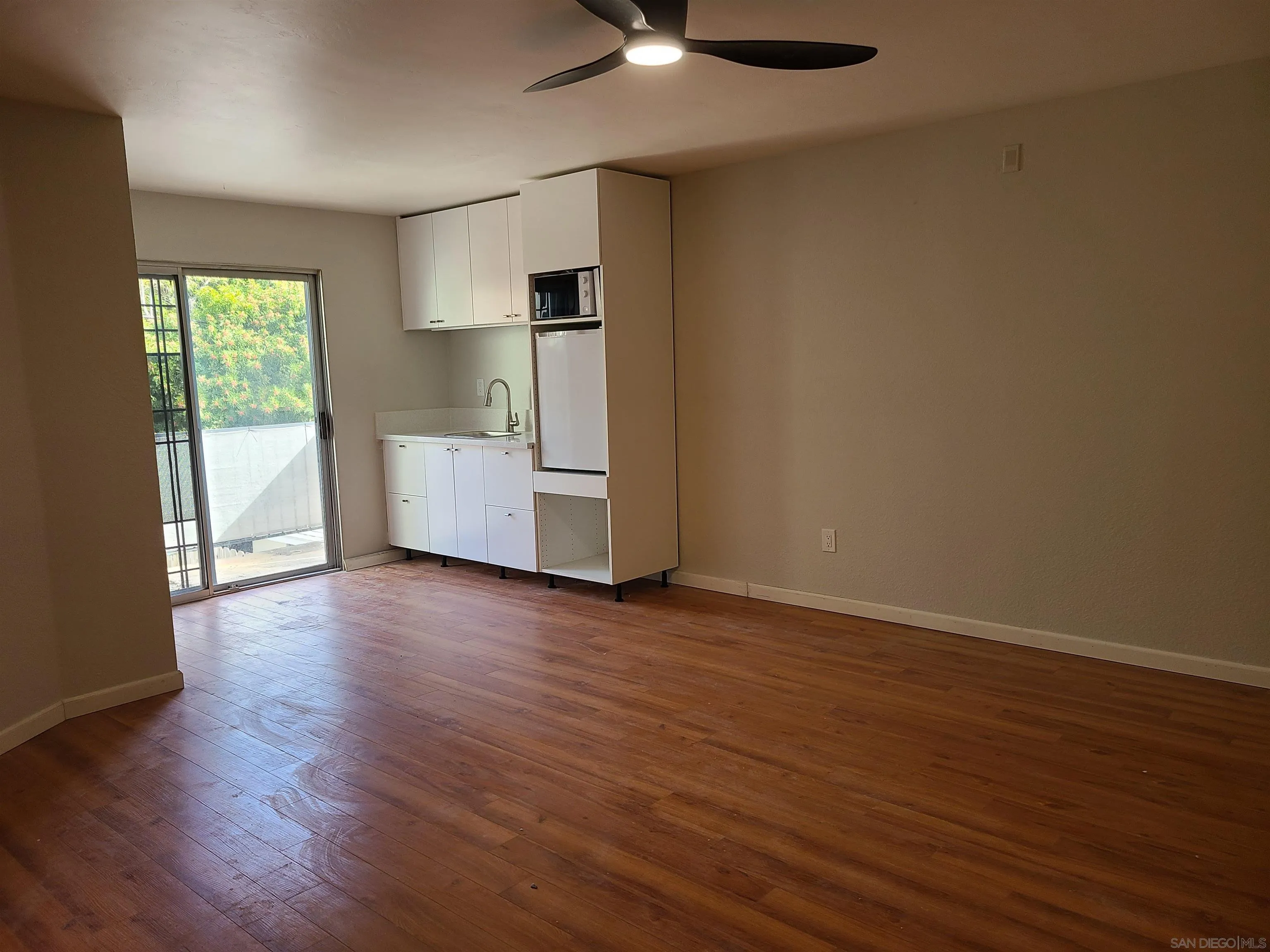 https://cdn.realtyfeed.com/cdn/127/250032672/9bf275a51177635e036c9ff1bb2d9fdb.webp
