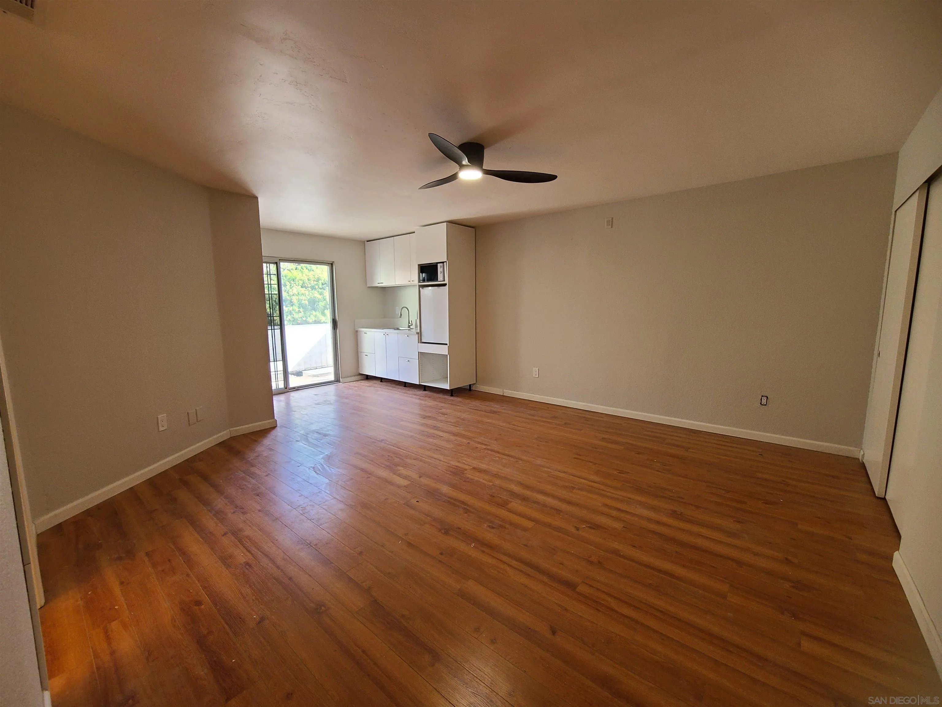 https://cdn.realtyfeed.com/cdn/127/250032672/a6072ded248deba1a7bfb60cc488c729.webp
