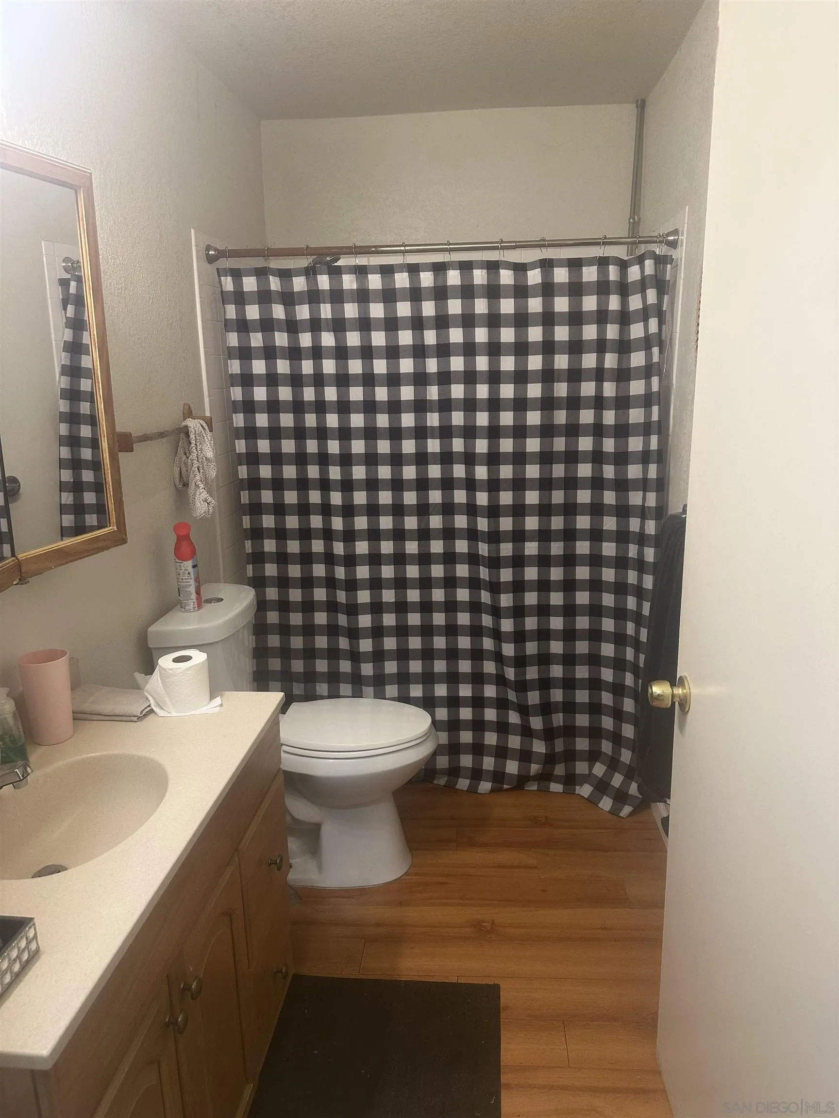 https://cdn.realtyfeed.com/cdn/127/250032672/bc74bd1dc9e67e9ec17b78842f0b4f7b.webp