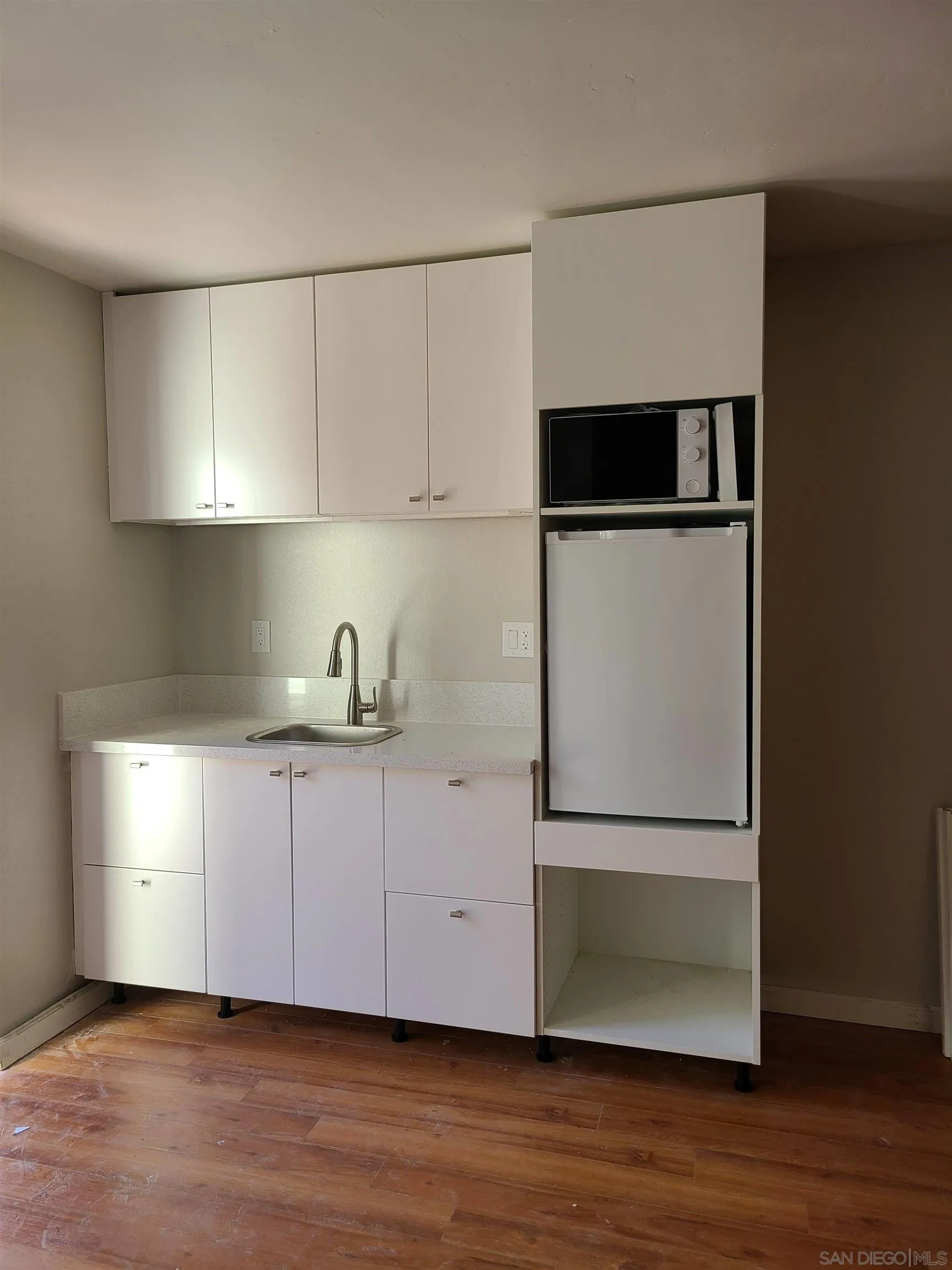 https://cdn.realtyfeed.com/cdn/127/250032672/c474416cf62225eada24d746a80ee584.webp