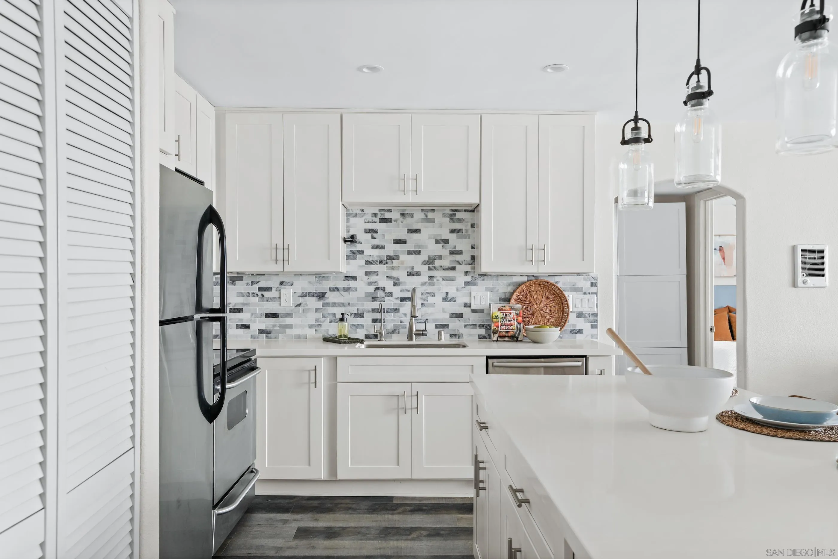 Photo #6: 250032677 Listing 
