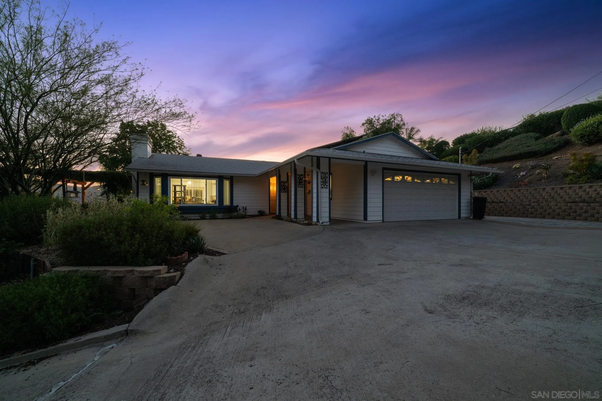 https://cdn.realtyfeed.com/cdn/127/250032698/2234d41b956444ec91ace2e99b4de77b.webp