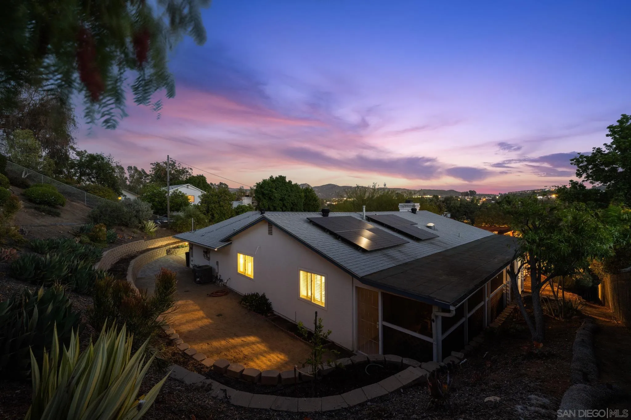 https://cdn.realtyfeed.com/cdn/127/250032698/d9406d2f6b96ff461ed3f91b92be5df5.webp