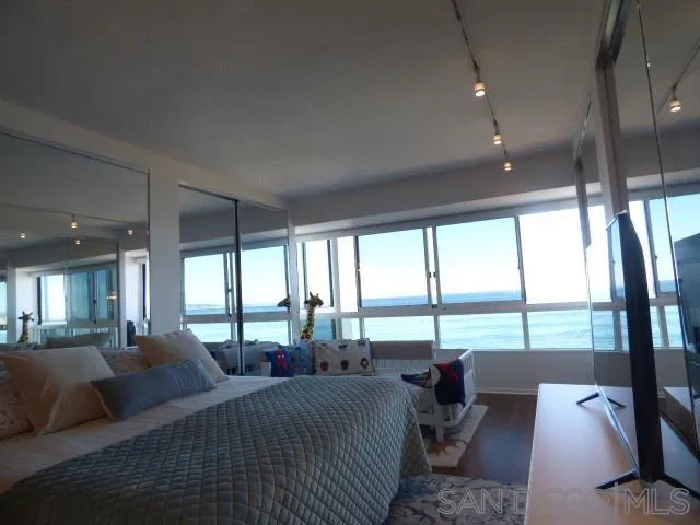 https://cdn.realtyfeed.com/cdn/127/250032722/1d46a7d2fb56b80ed7d9ab7e637d22c4.webp
