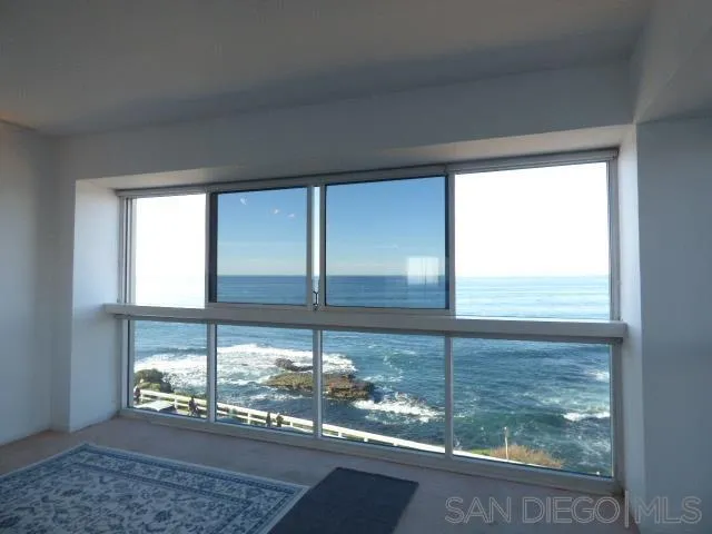 https://cdn.realtyfeed.com/cdn/127/250032722/402c78359aa42d48ded3d614848825d0.webp
