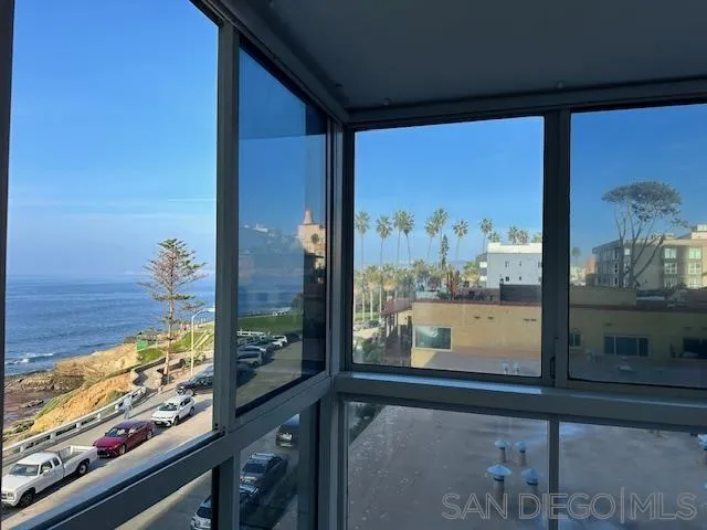 https://cdn.realtyfeed.com/cdn/127/250032722/4638a228c555f10dca762d3436679ea1.webp