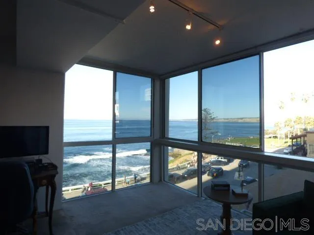 https://cdn.realtyfeed.com/cdn/127/250032722/970baccf9c209861f77d1afa2fee748d.webp