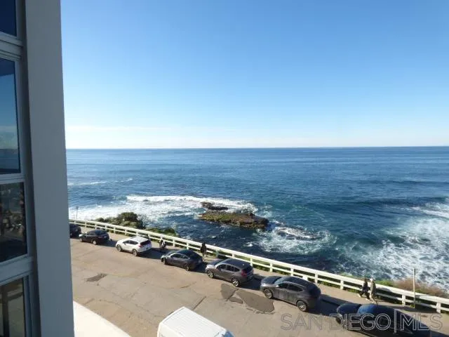 https://cdn.realtyfeed.com/cdn/127/250032722/b08e2530a77ad045c9677fd8134818dc.webp