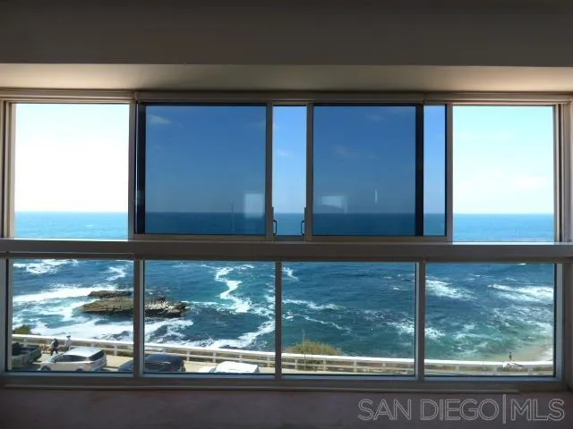 https://cdn.realtyfeed.com/cdn/127/250032722/bd99e0ca4b6de09a81b689d06d4e97a9.webp