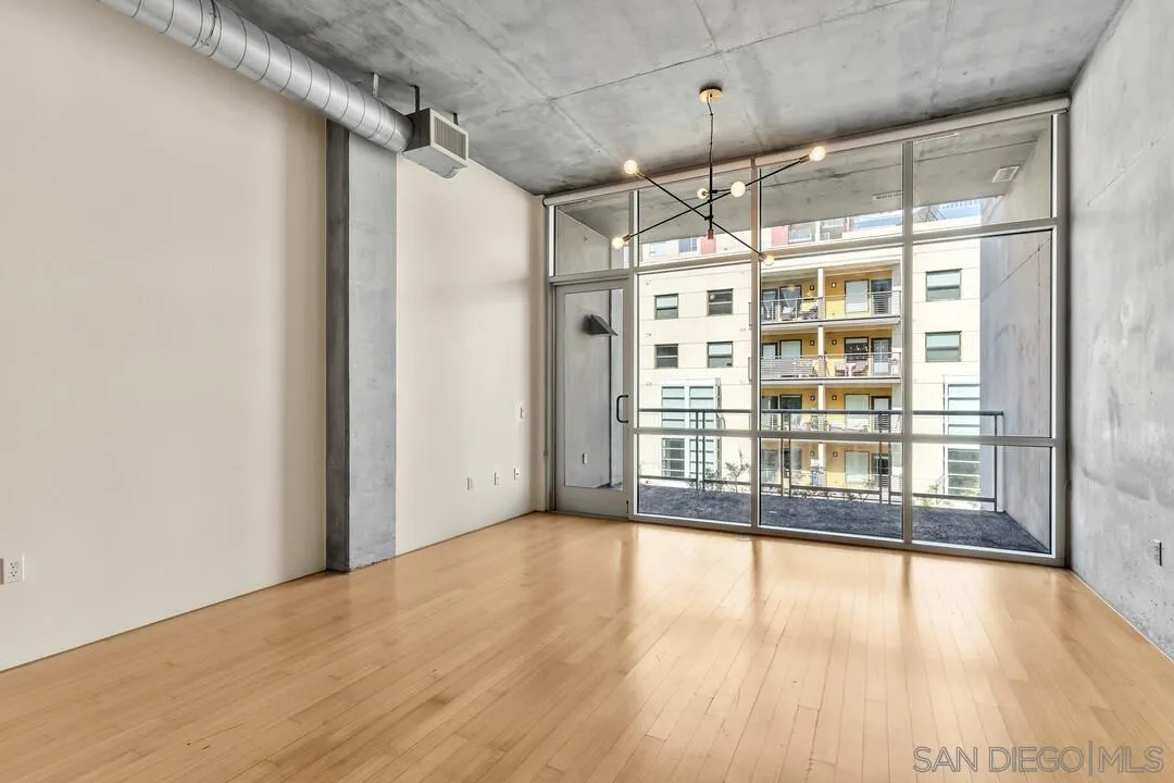 Photo #3: 250032725 Listing 