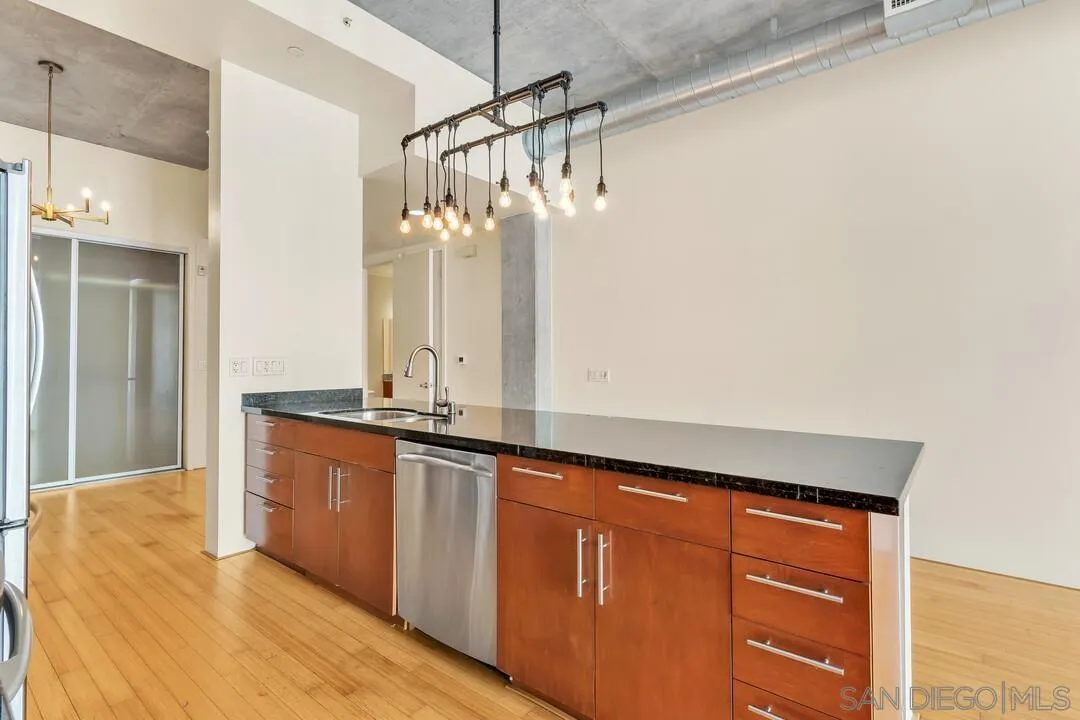 Photo #8: 250032725 Listing: Photo #8