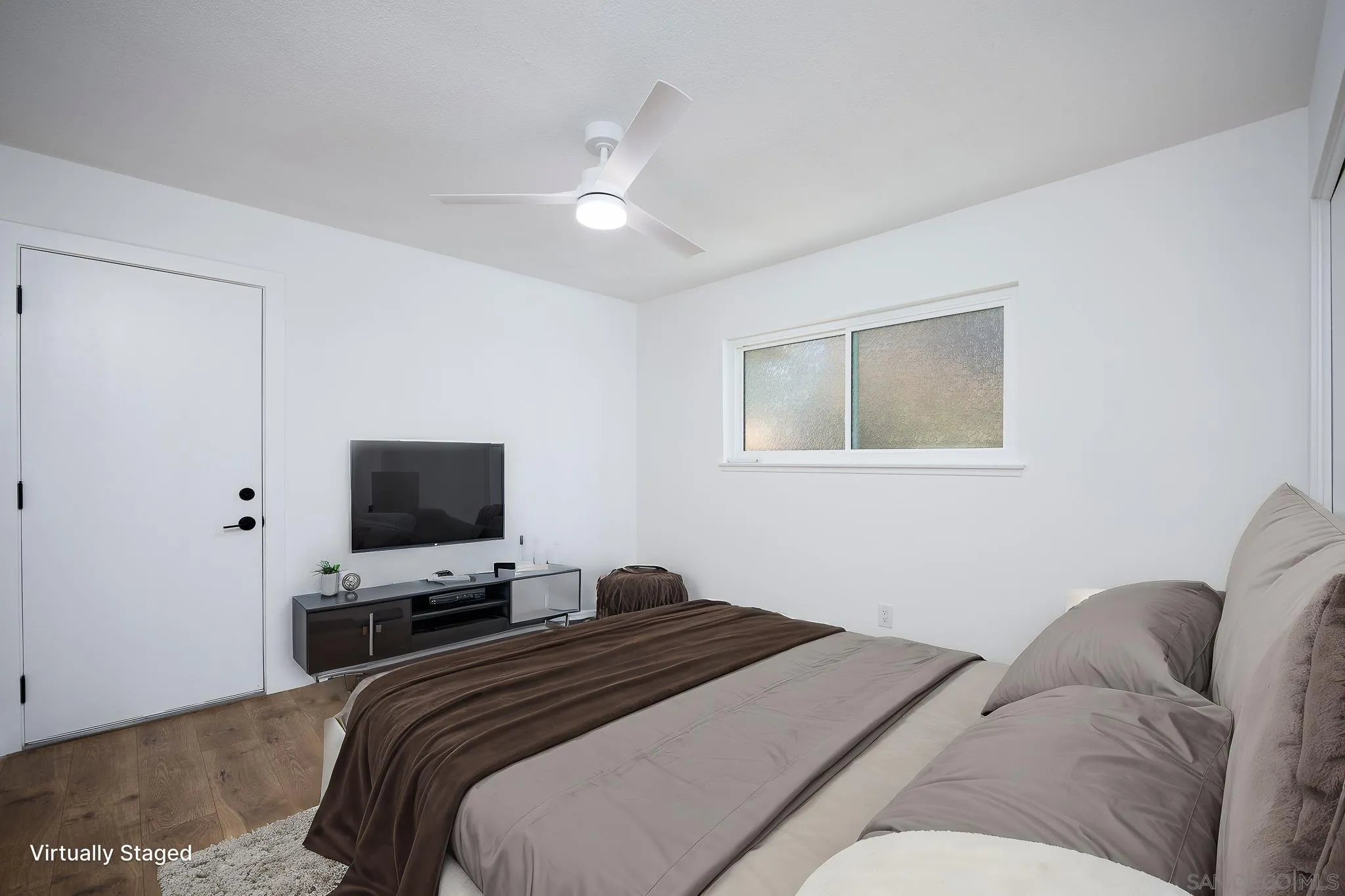 https://cdn.realtyfeed.com/cdn/127/250032744/853bb9606c97a9d49f847f99ab56031e.webp