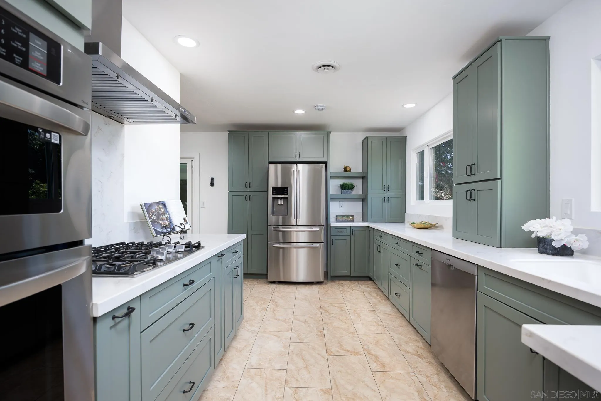 https://cdn.realtyfeed.com/cdn/127/250032744/8580043dbc5bd0445f3e3acdea1bd4b3.webp