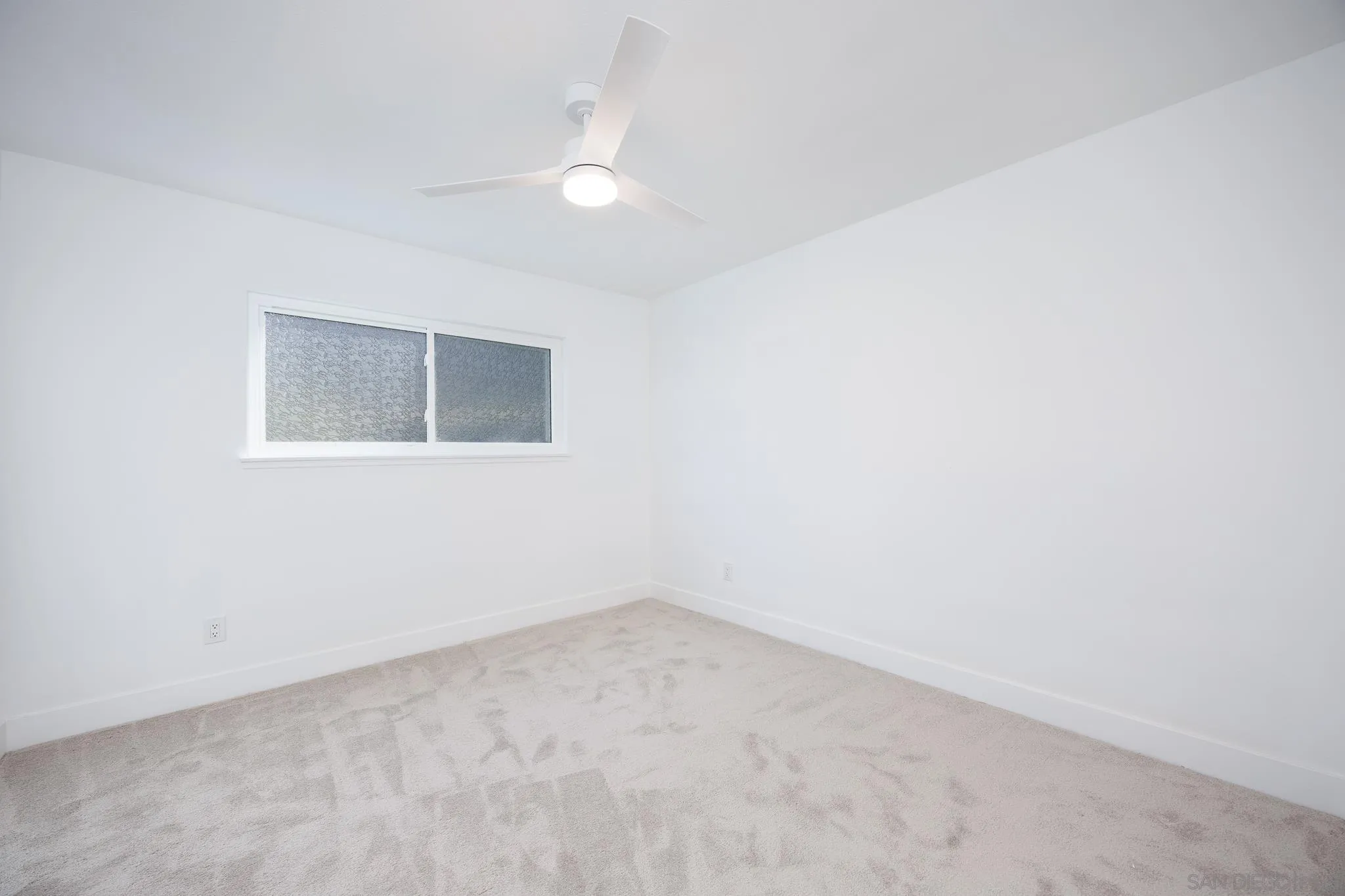 https://cdn.realtyfeed.com/cdn/127/250032744/c69af849907bcfb4a84c5198b885ea95.webp