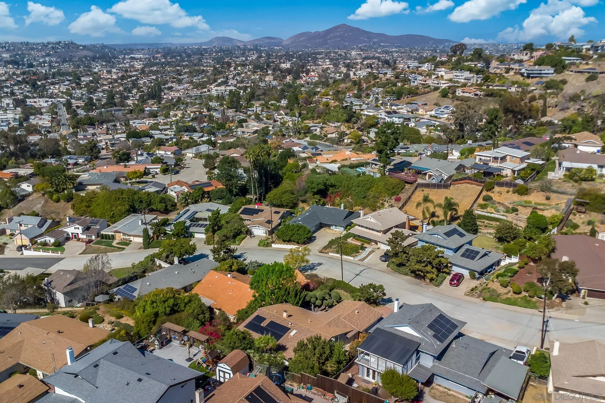 https://cdn.realtyfeed.com/cdn/127/250032744/f1d4e1b1b5d9befa805b2d57640501e5.webp