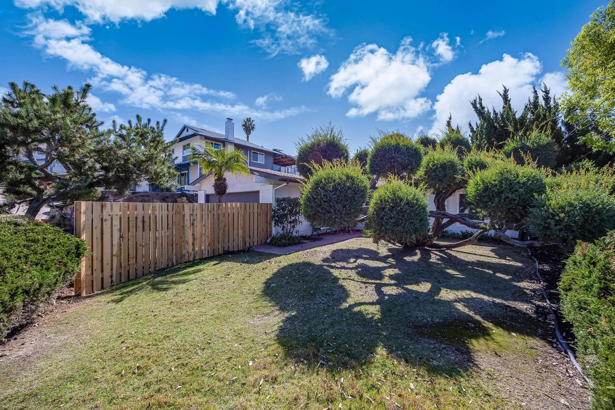 https://cdn.realtyfeed.com/cdn/127/250032744/f55a9dbd153092b79e6b9b524d9674d6.webp