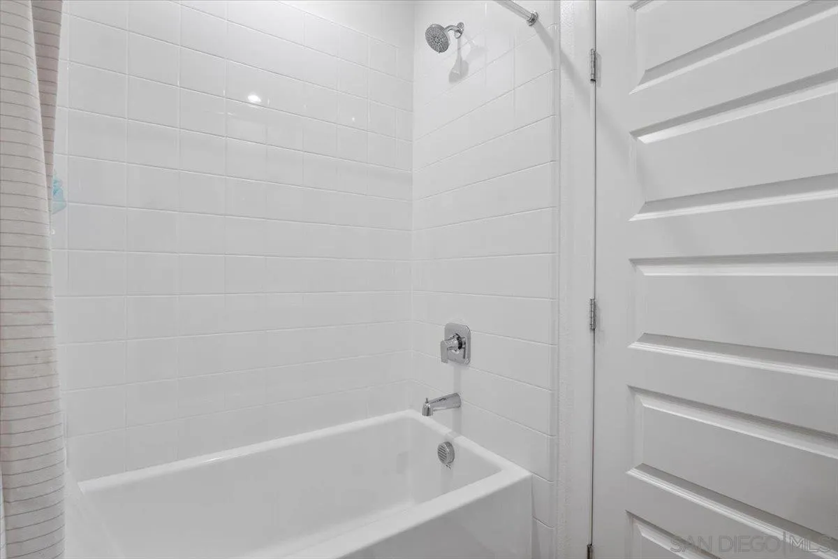 Photo #23: 250032763 Listing: Photo #23
