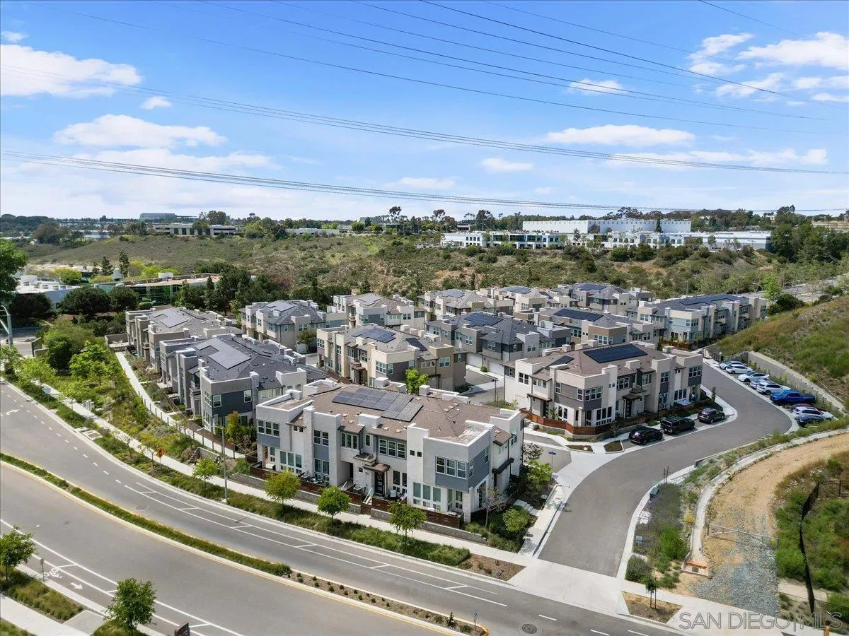 Photo #2: 250032763 Listing 