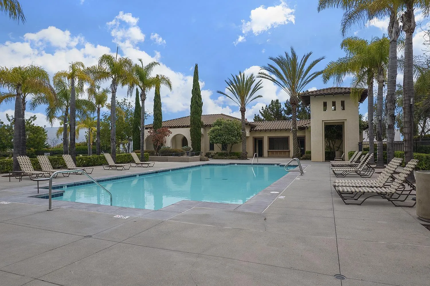 https://cdn.realtyfeed.com/cdn/127/250032769/23745b3e06100ad12323b10630f625c0.webp