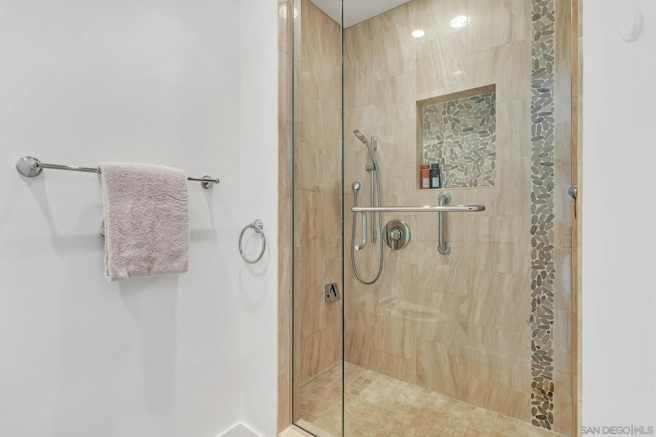 Photo #35: 250032782 Listing: Photo #35
