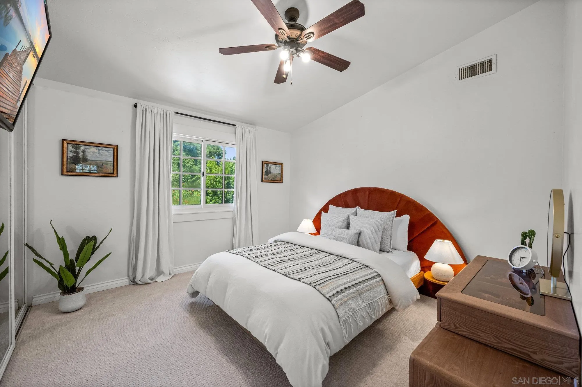 https://cdn.realtyfeed.com/cdn/127/250032783/286ffafa460e14bf37a4ccd5a42e08c9.webp