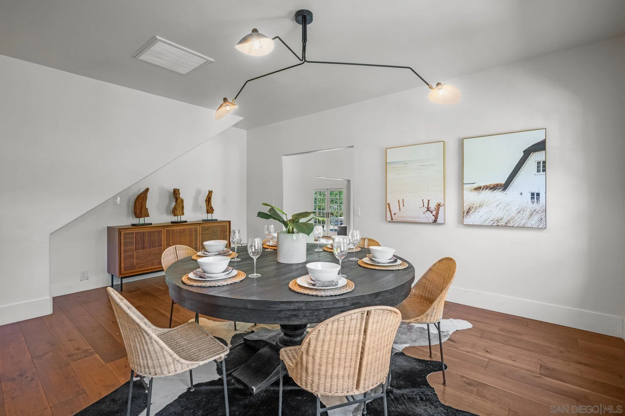 https://cdn.realtyfeed.com/cdn/127/250032783/56dce21dffbb55662b71b545b42ab5fe.webp