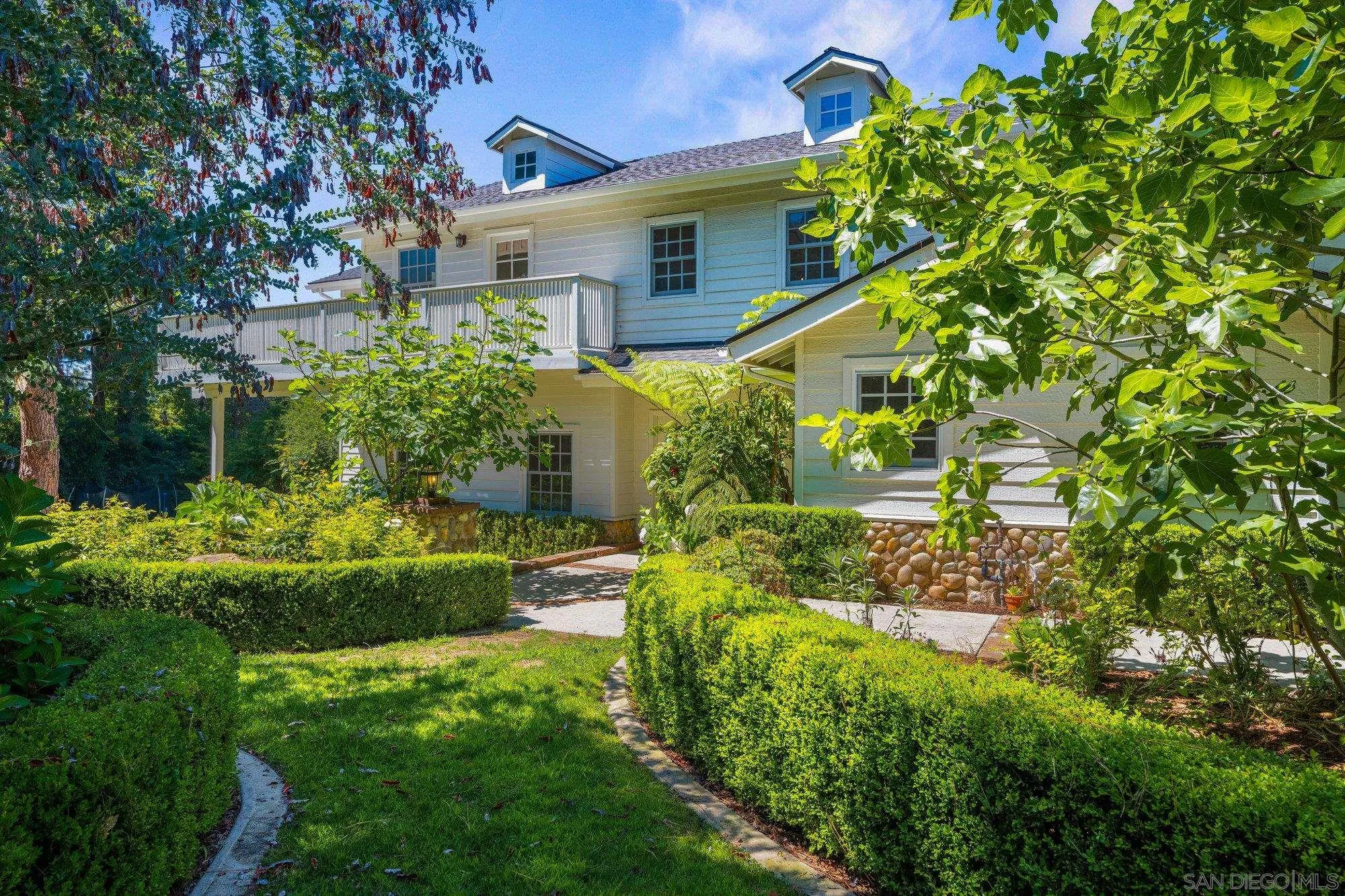 https://cdn.realtyfeed.com/cdn/127/250032783/6f7e6426bcbb72552526eda734f6b0f8.webp