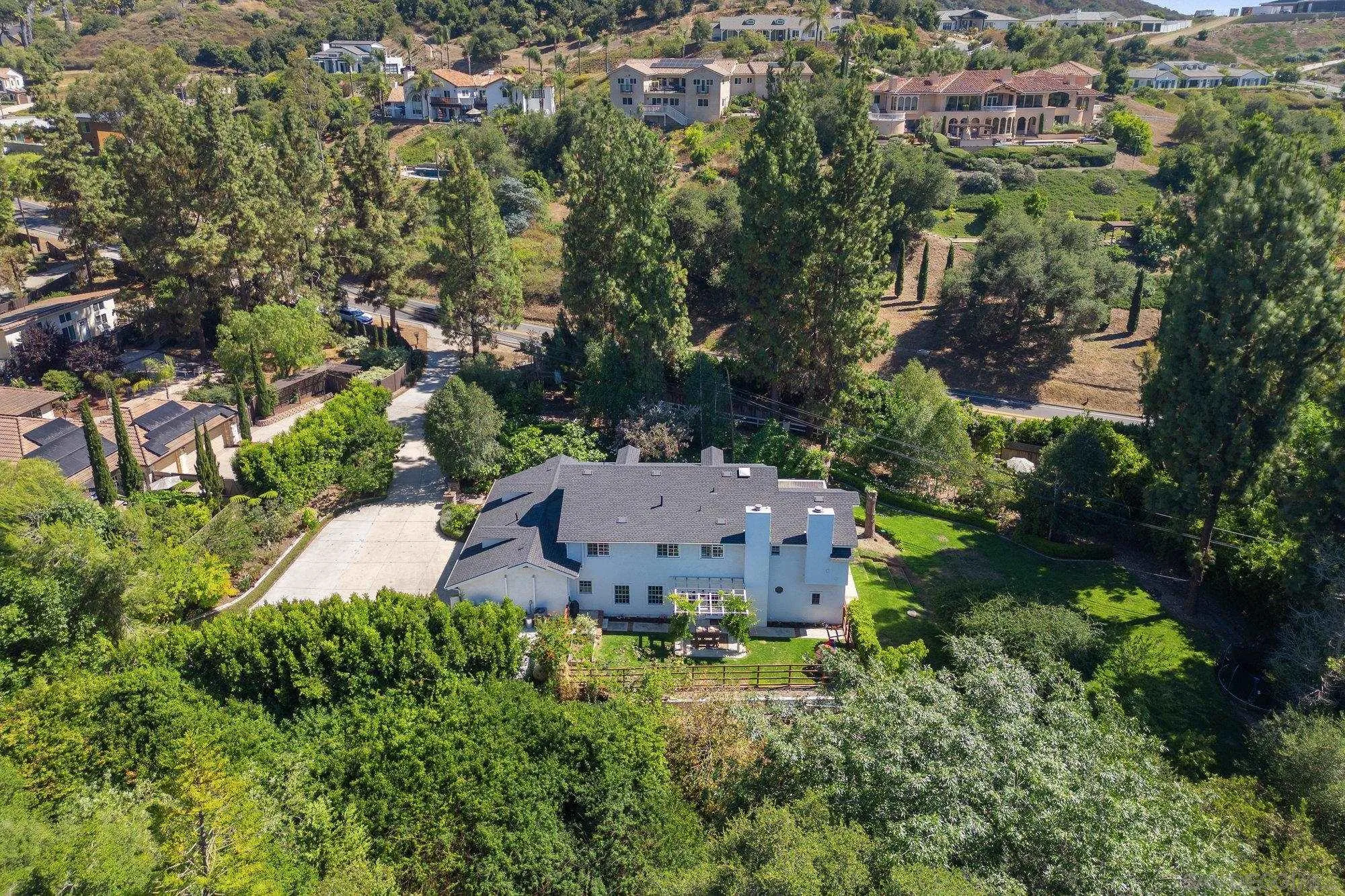 https://cdn.realtyfeed.com/cdn/127/250032783/9ef5da5e508caf7f8edb9c1df3bdbd6e.webp