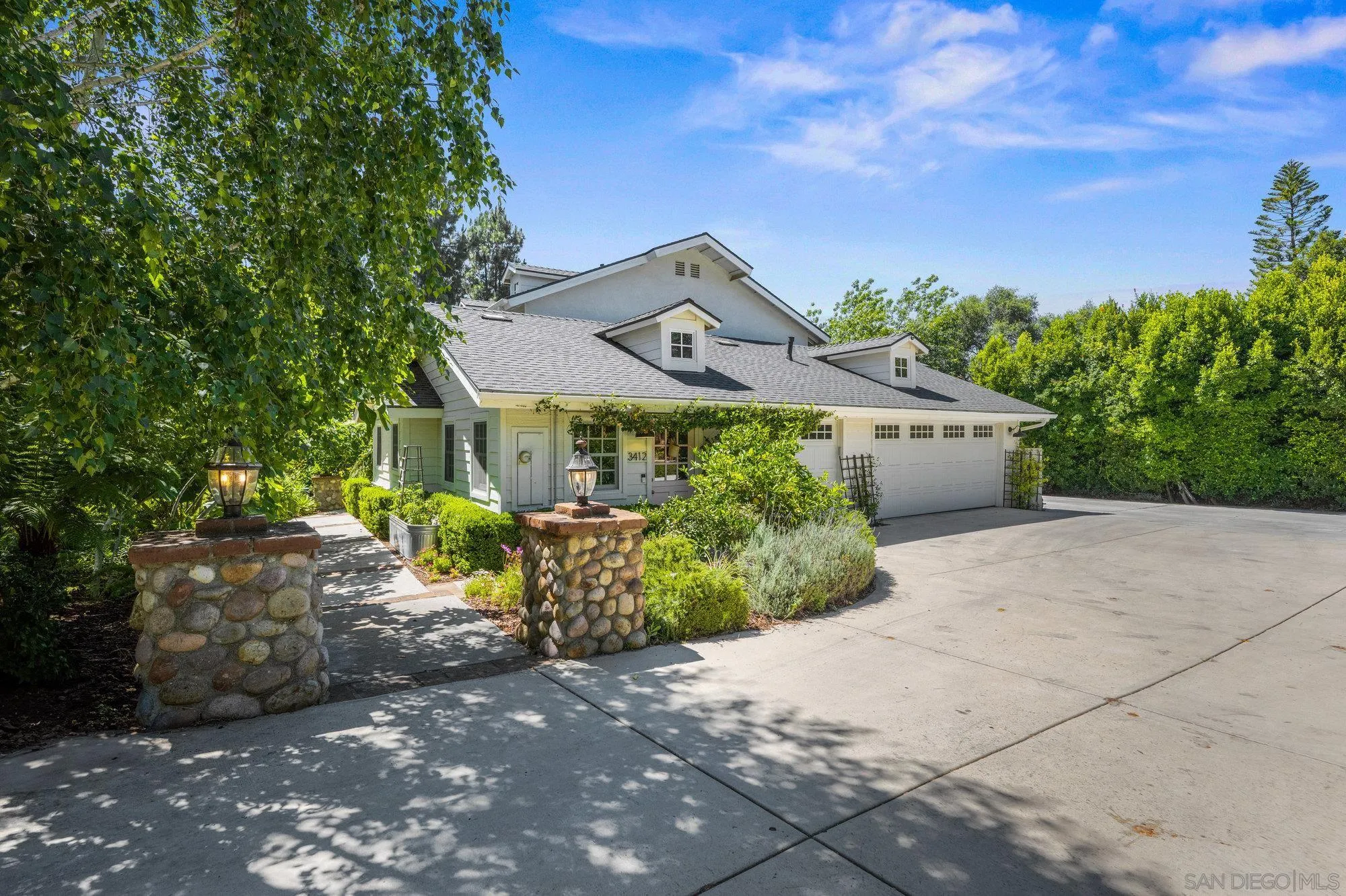 https://cdn.realtyfeed.com/cdn/127/250032783/cbb3cf325e69090f52e8fa08c36e6afc.webp