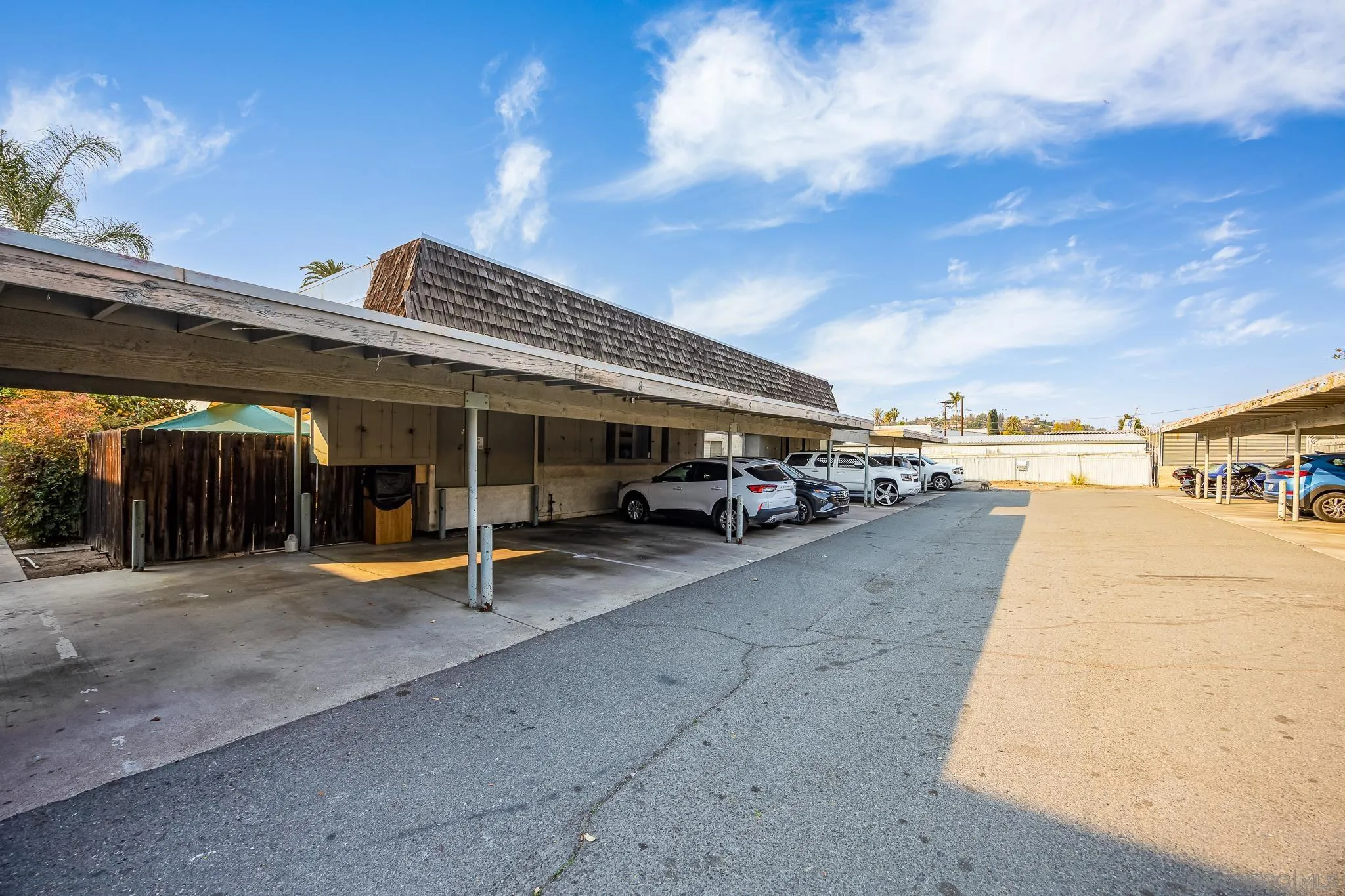 https://cdn.realtyfeed.com/cdn/127/250032795/30b940e4ae0a06b97a398ab06ccd30a3.webp